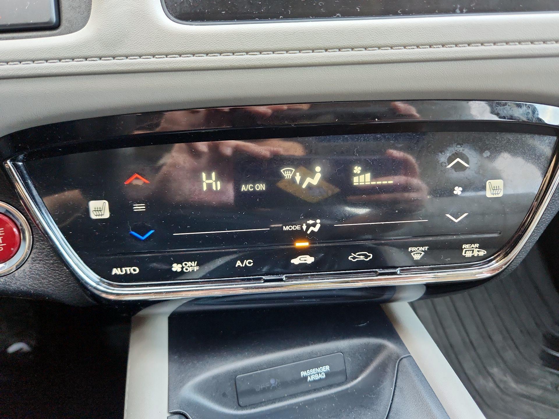 Thumbnail: 2016 Honda HR-V - 16