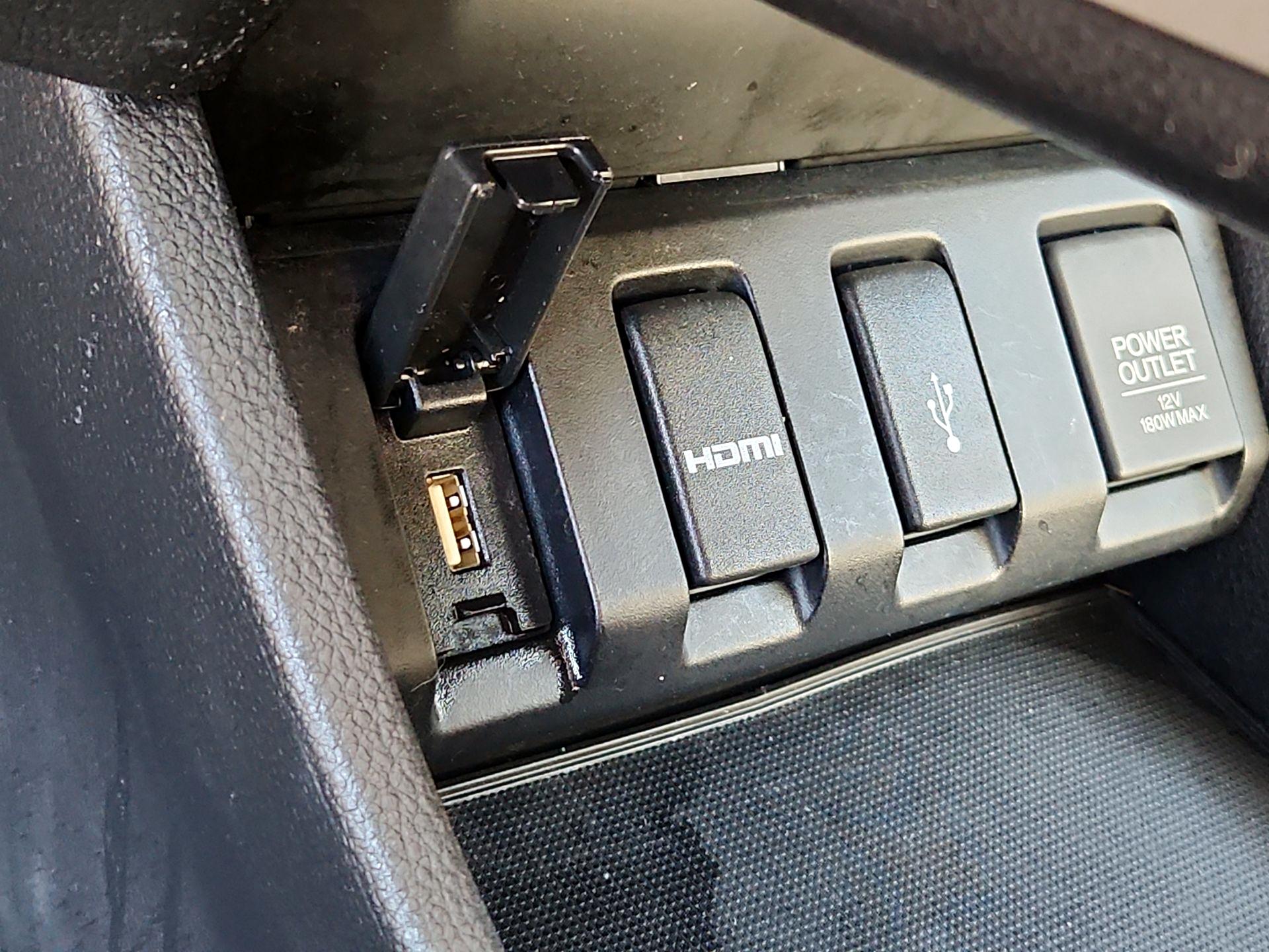 Thumbnail: 2016 Honda HR-V - 18