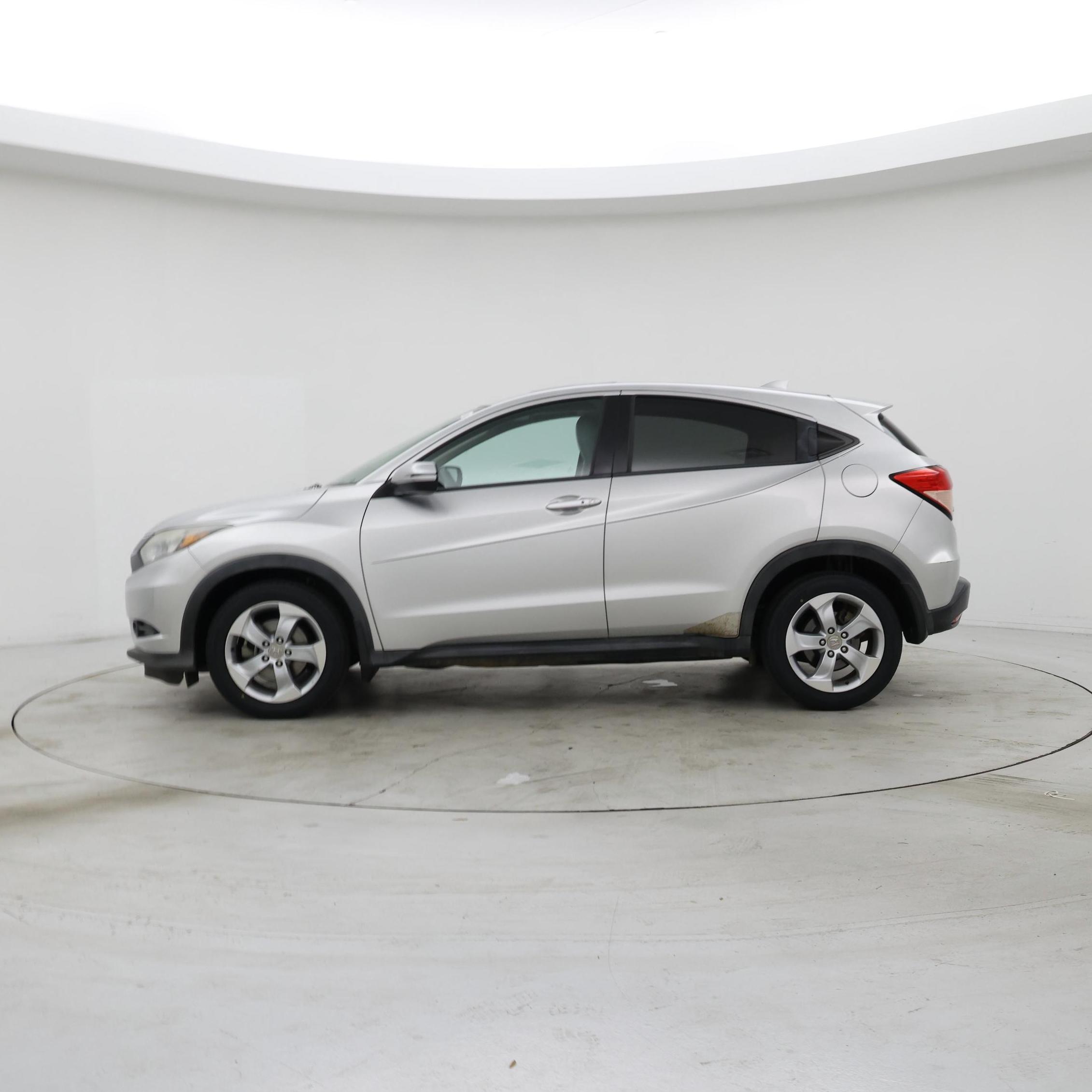 Thumbnail: 2016 Honda HR-V - 3