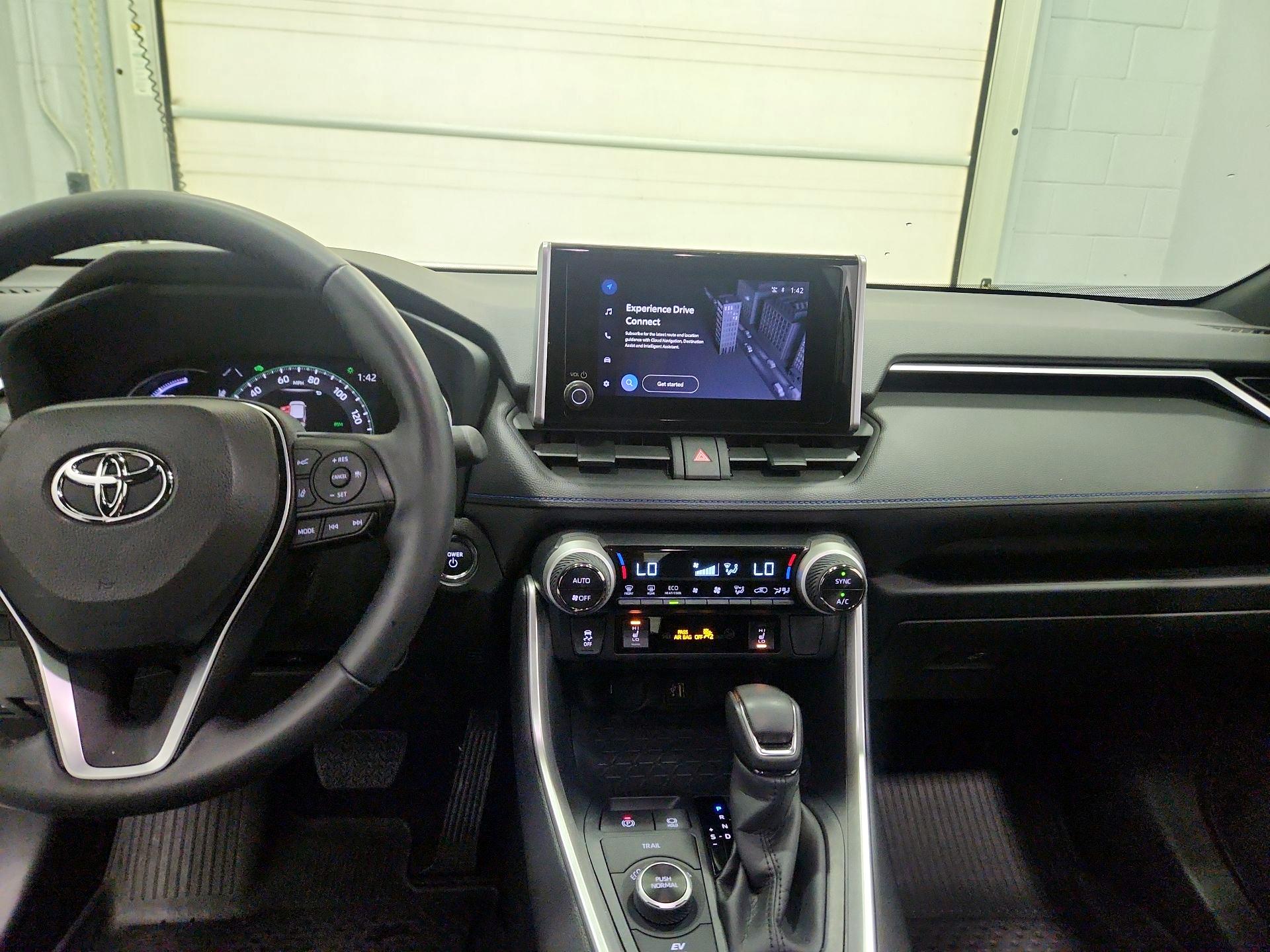 Thumbnail: 2023 Toyota RAV4 - 9