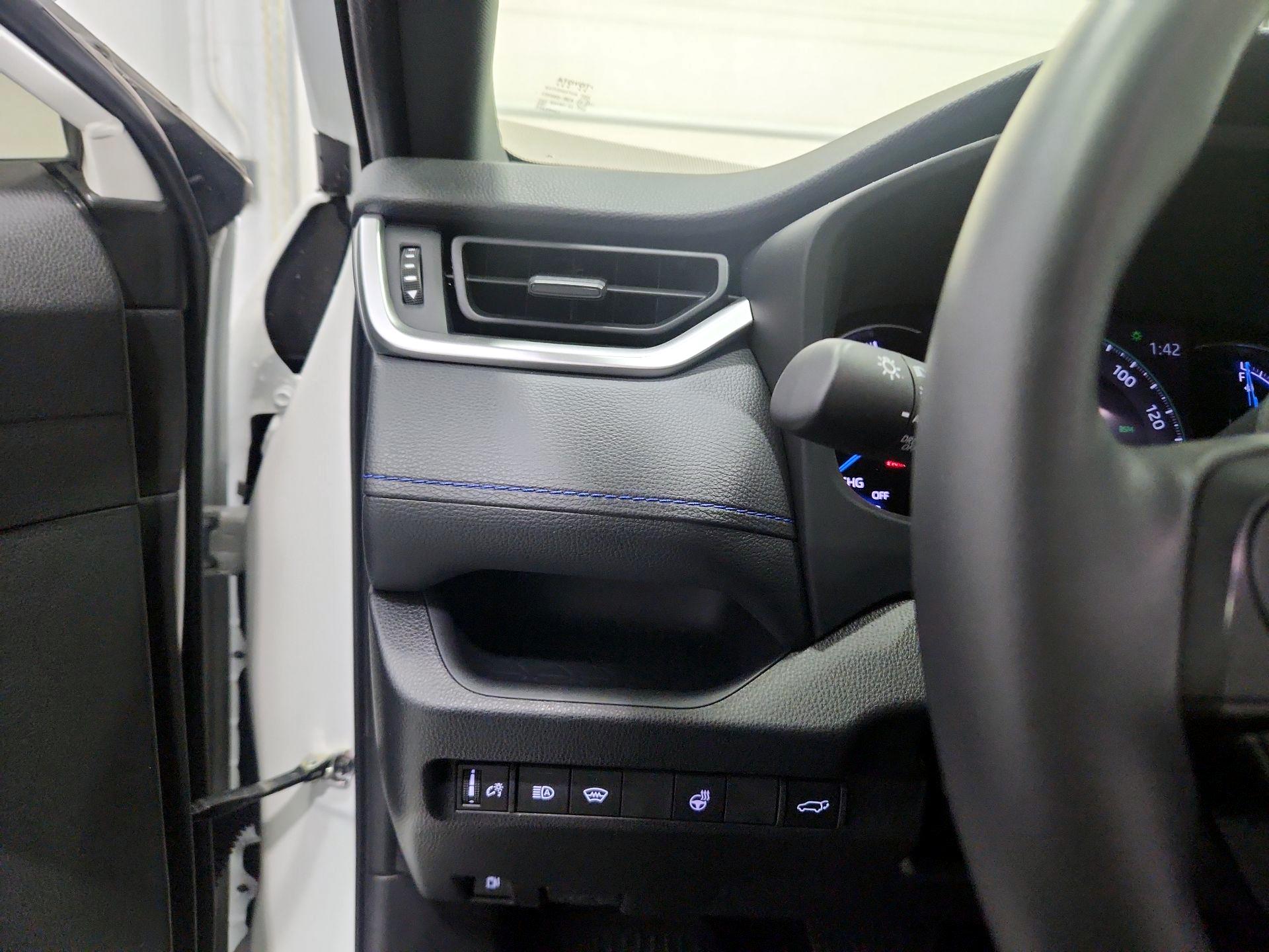 Thumbnail: 2023 Toyota RAV4 - 13