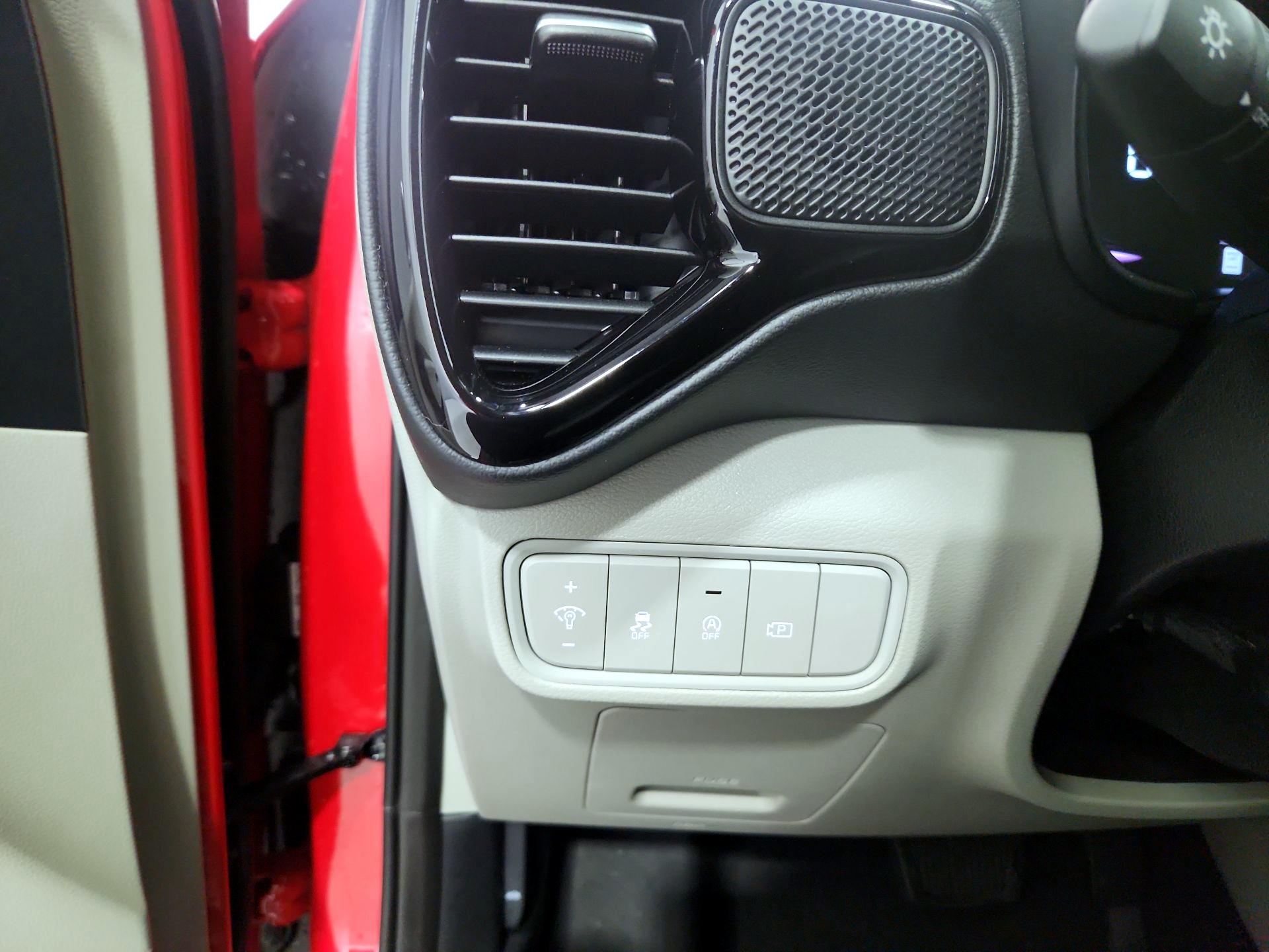 Thumbnail: 2025 Kia Soul - 13