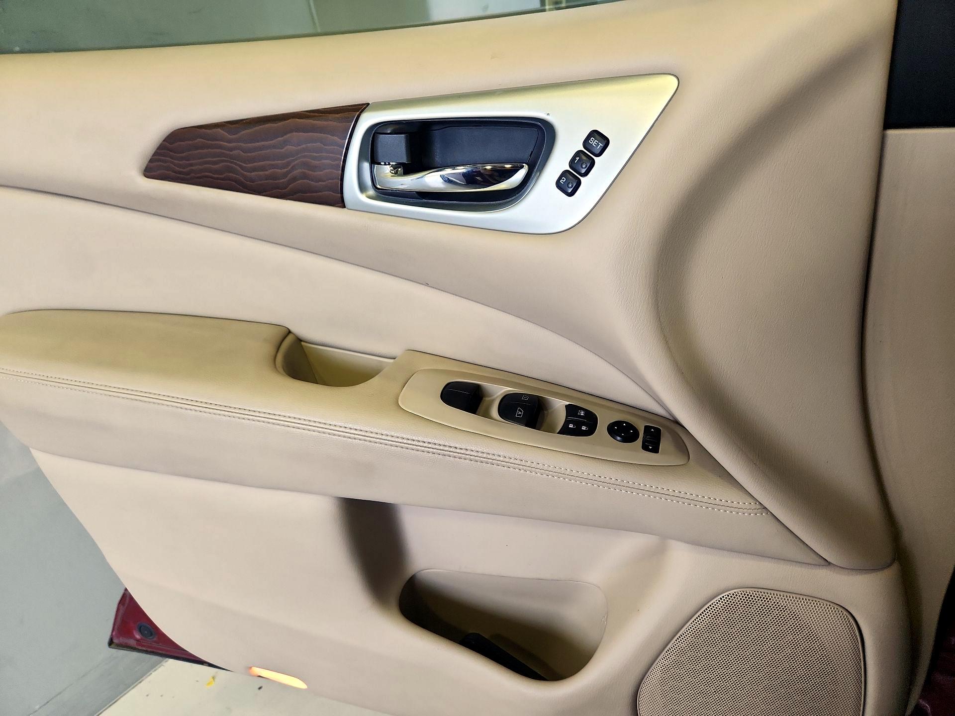 Thumbnail: 2020 Nissan Pathfinder - 12