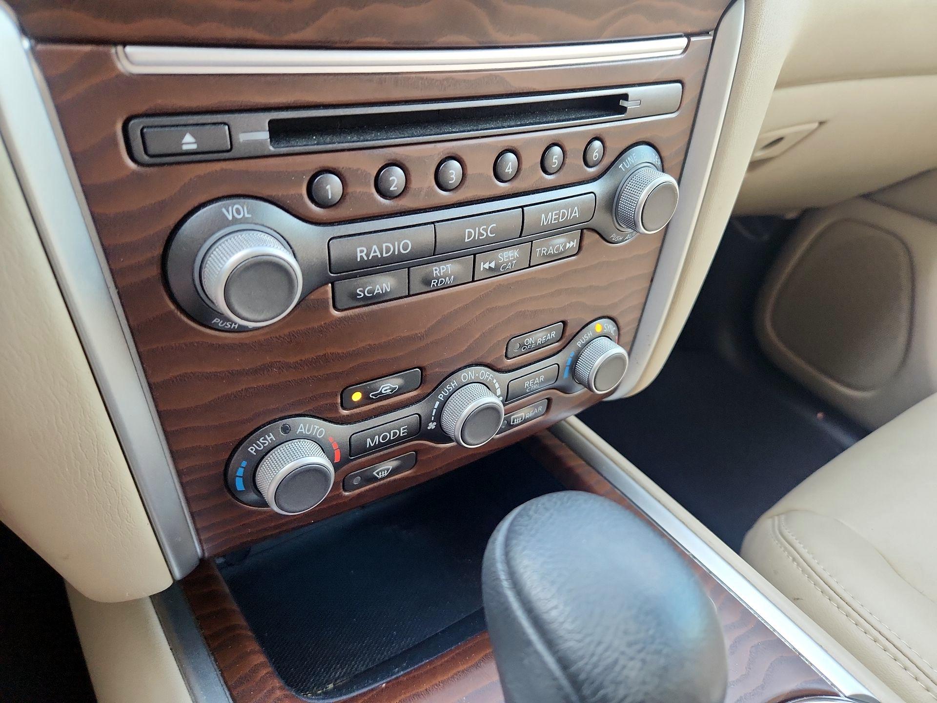 Thumbnail: 2020 Nissan Pathfinder - 16