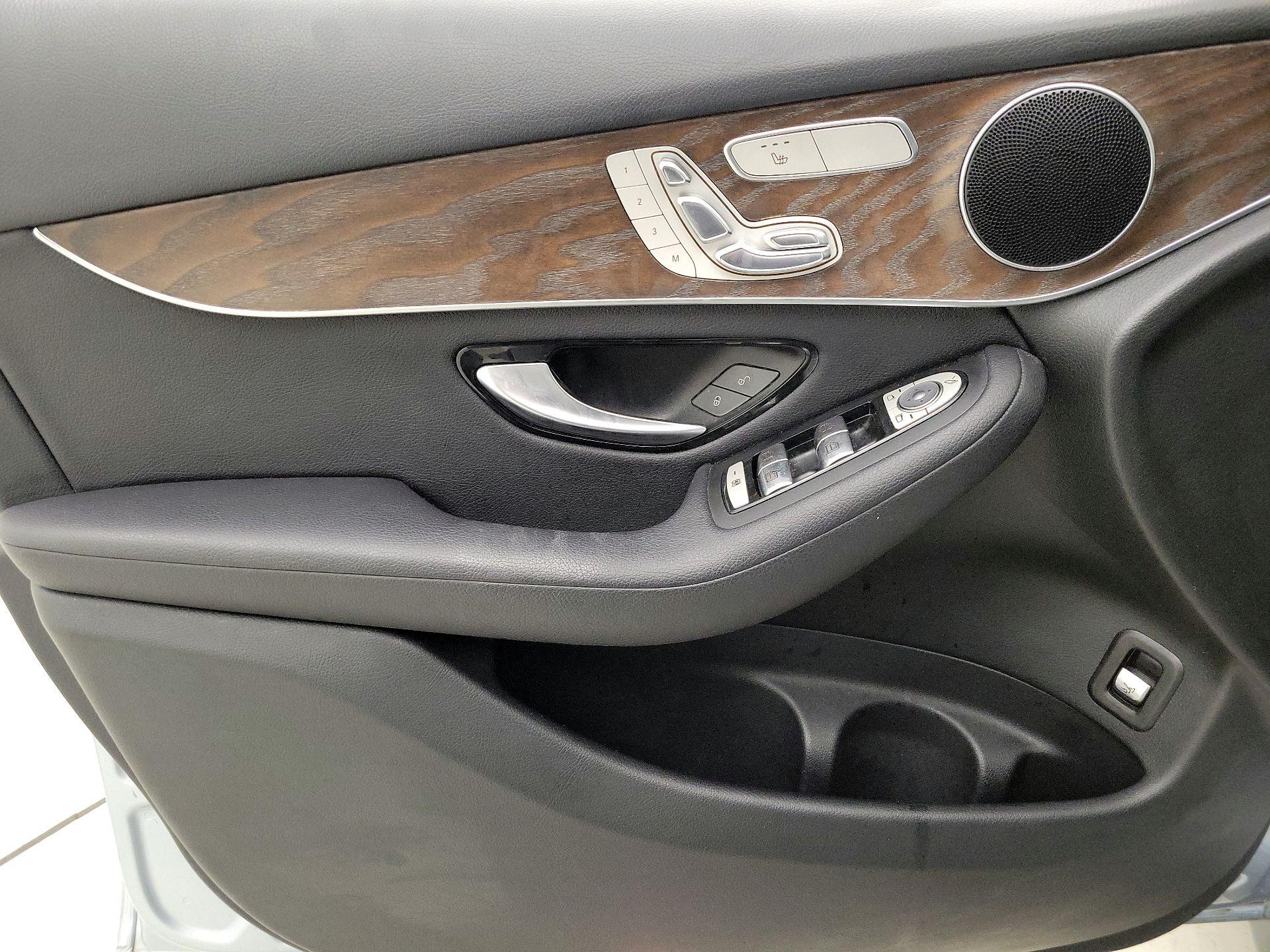 Thumbnail: 2018 Mercedes-Benz GLC - 12