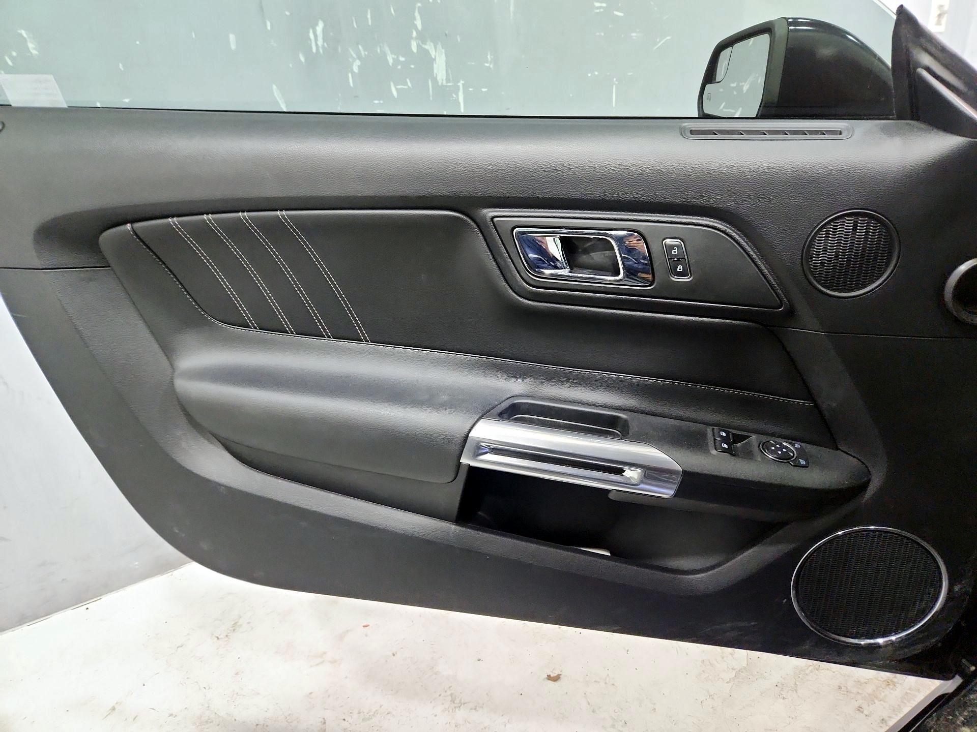 Thumbnail: 2015 Ford Mustang - 12