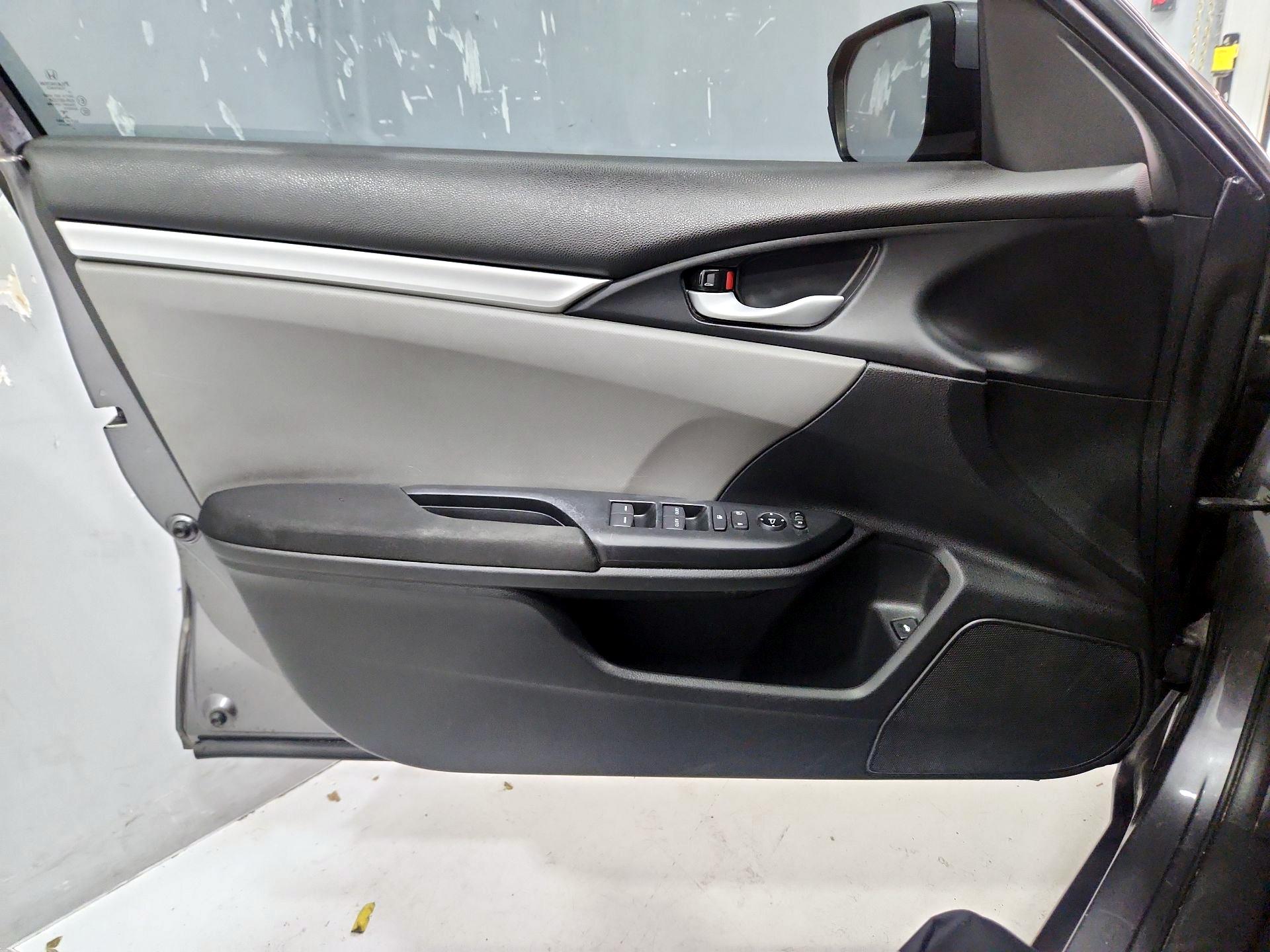 Thumbnail: 2019 Honda Civic - 12