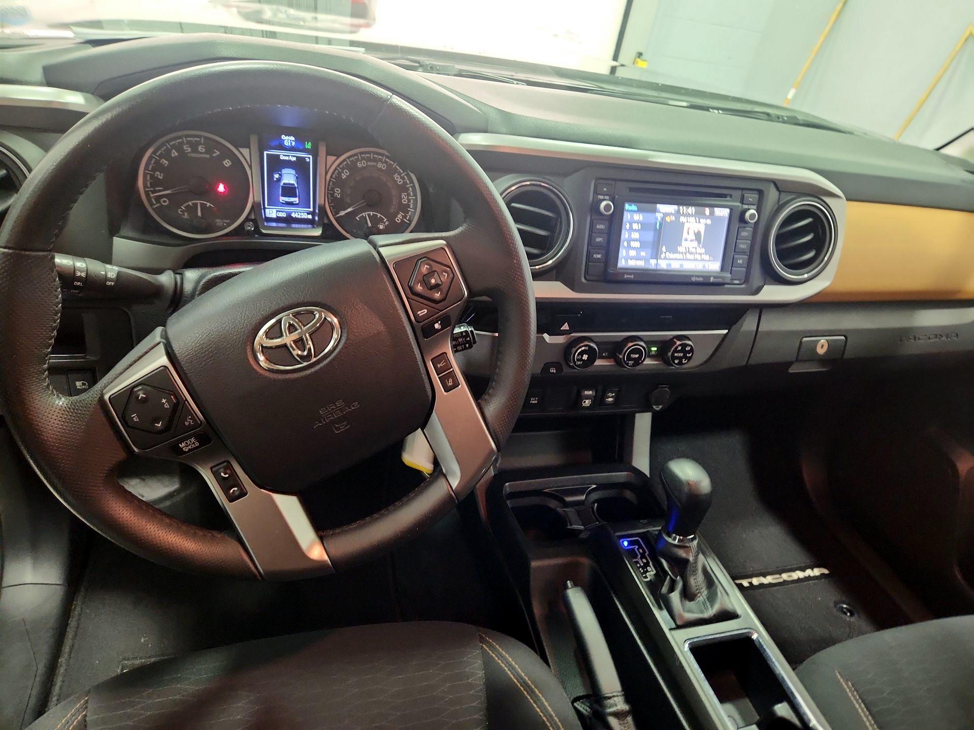 Thumbnail: 2018 Toyota Tacoma - 9