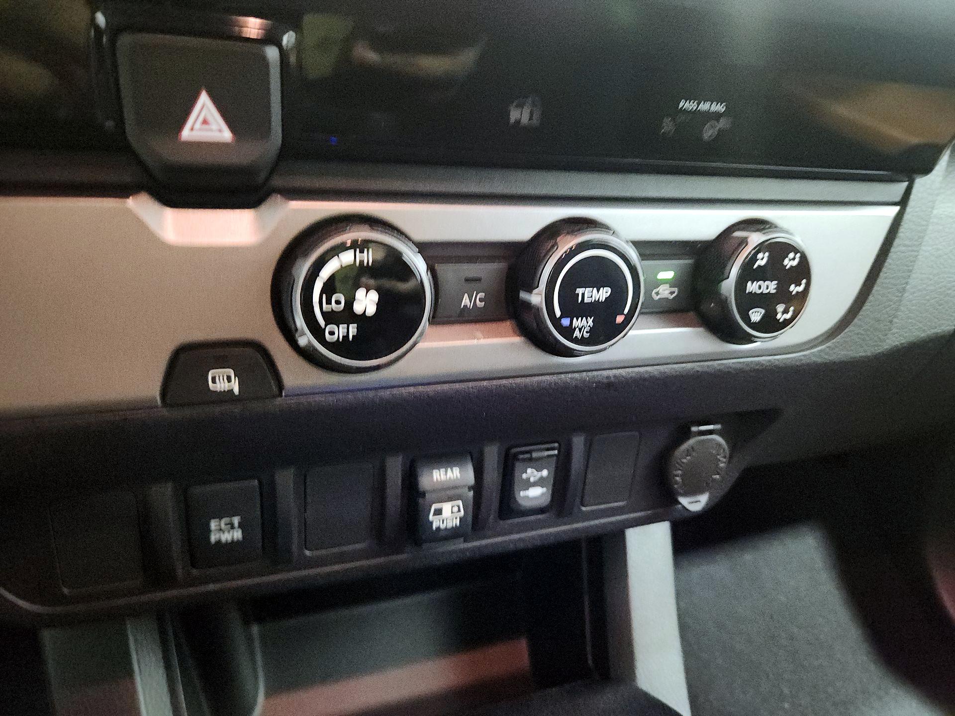 Thumbnail: 2018 Toyota Tacoma - 16