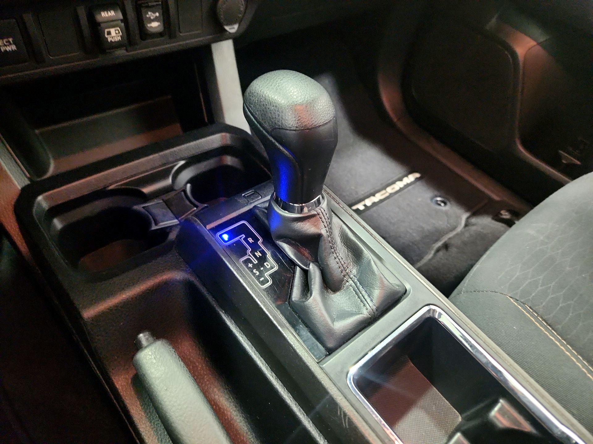 Thumbnail: 2018 Toyota Tacoma - 17