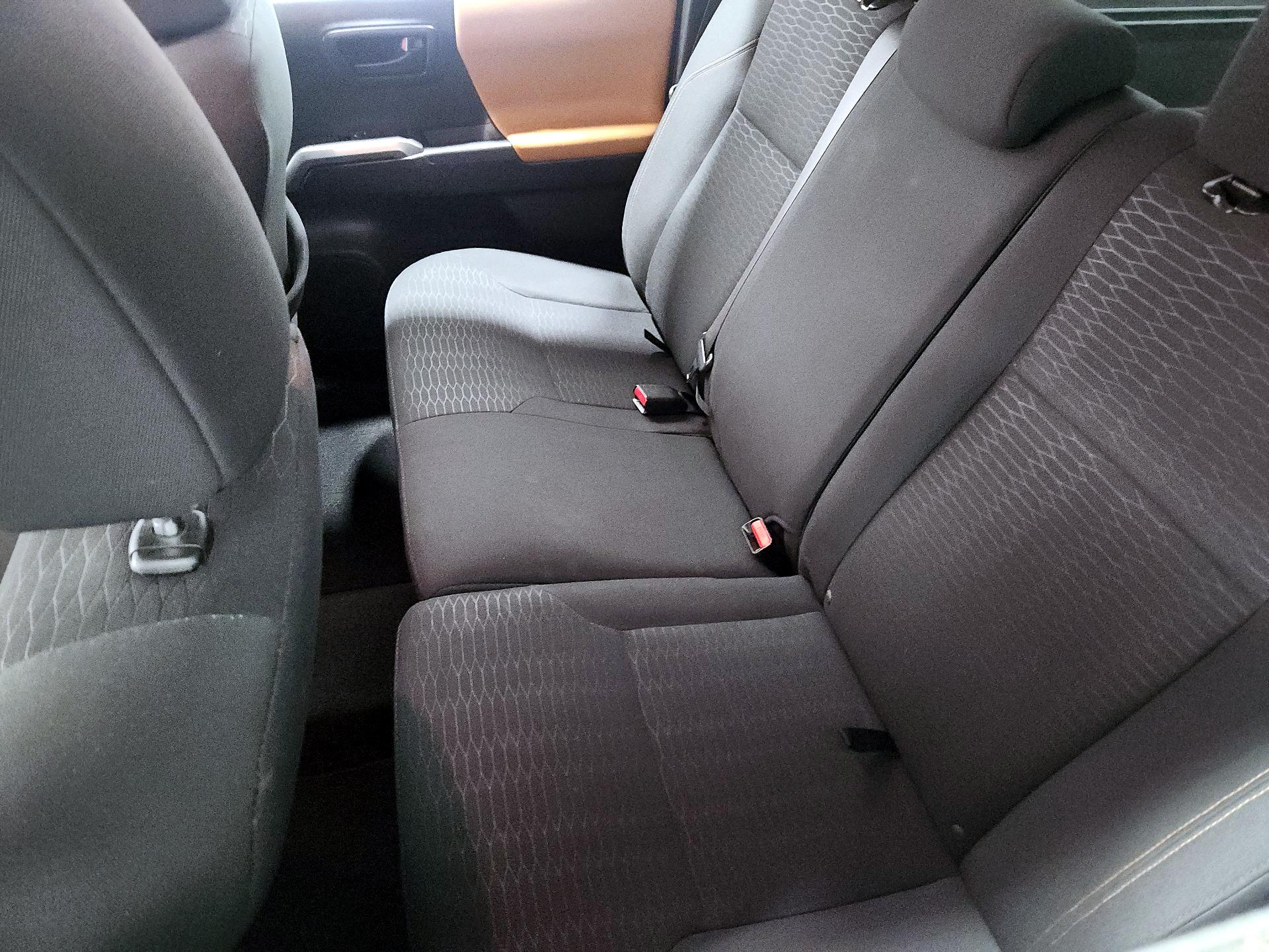 Thumbnail: 2018 Toyota Tacoma - 19