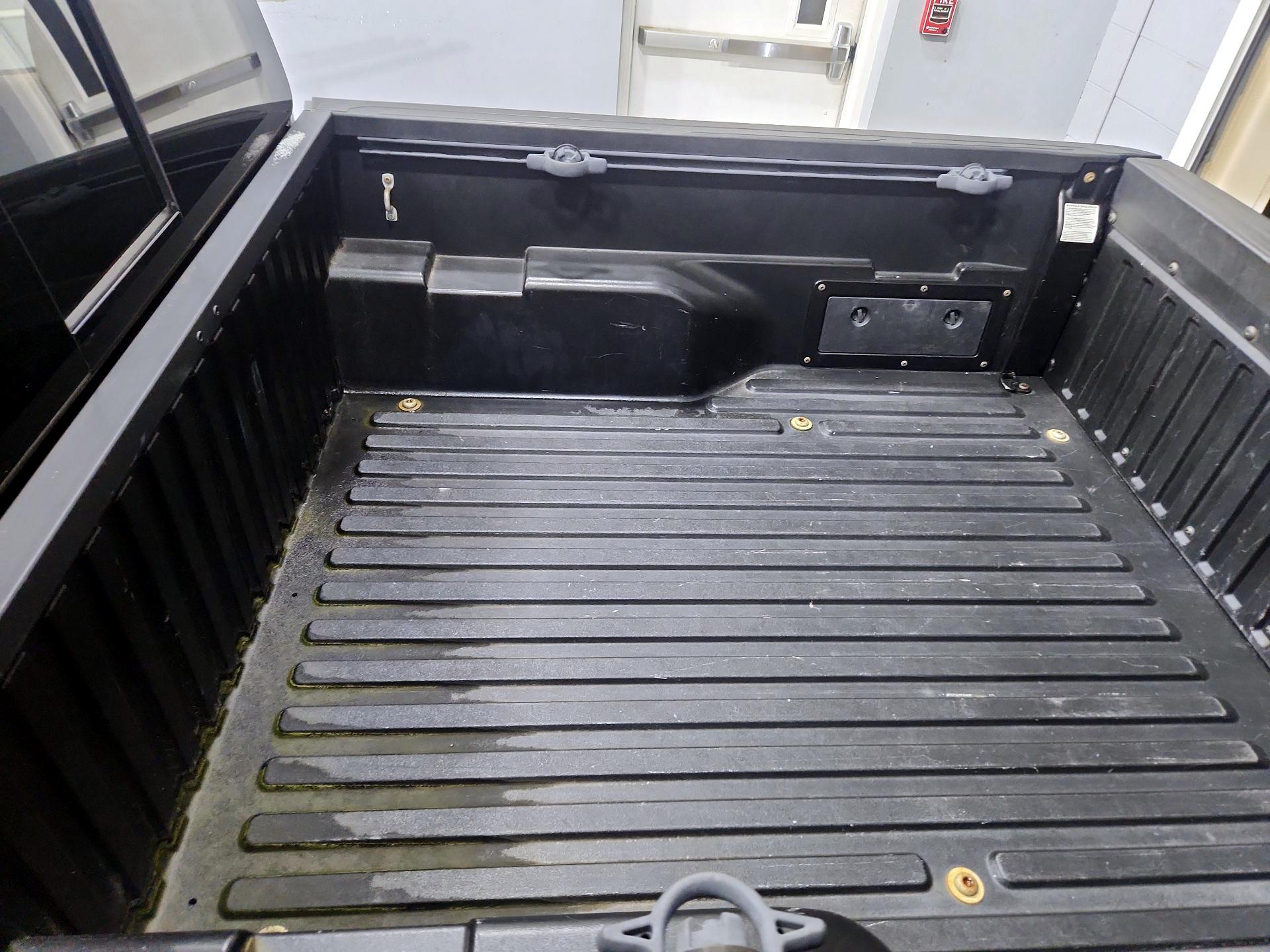 Thumbnail: 2018 Toyota Tacoma - 20