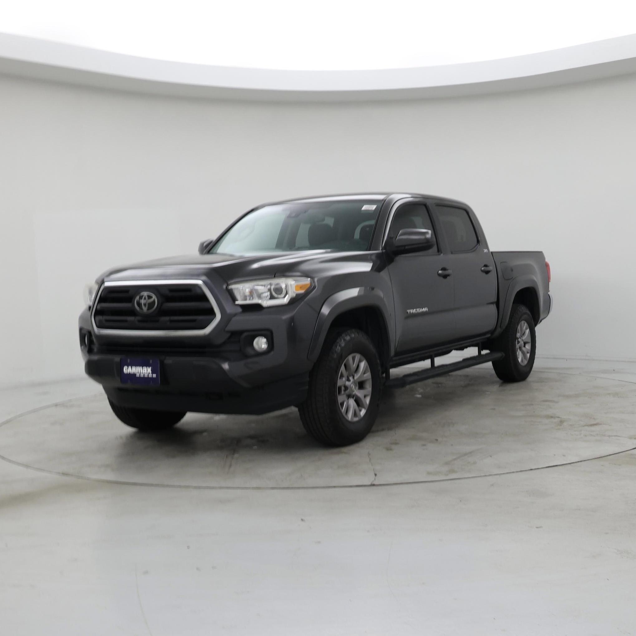 Thumbnail: 2018 Toyota Tacoma - 4
