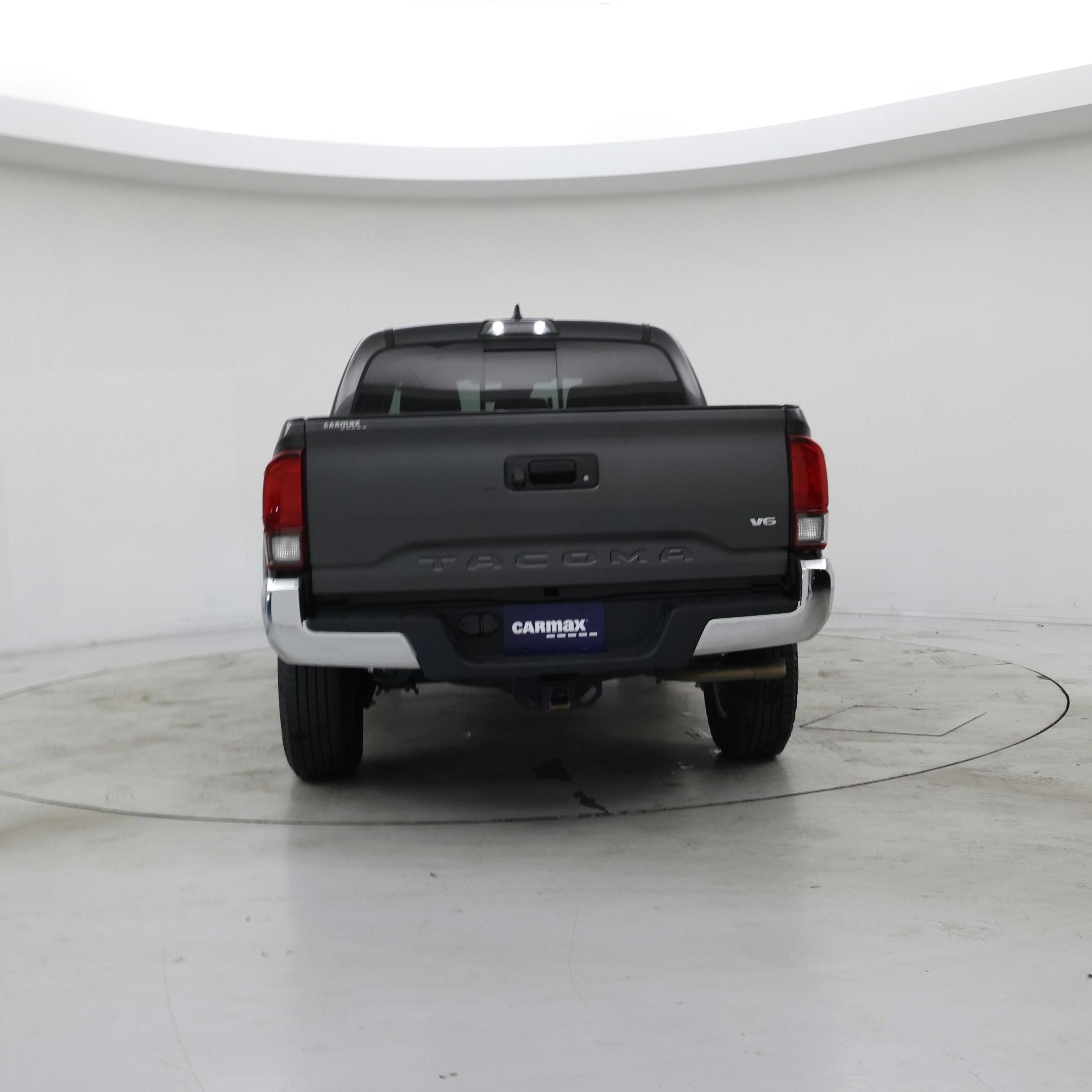 Thumbnail: 2018 Toyota Tacoma - 6