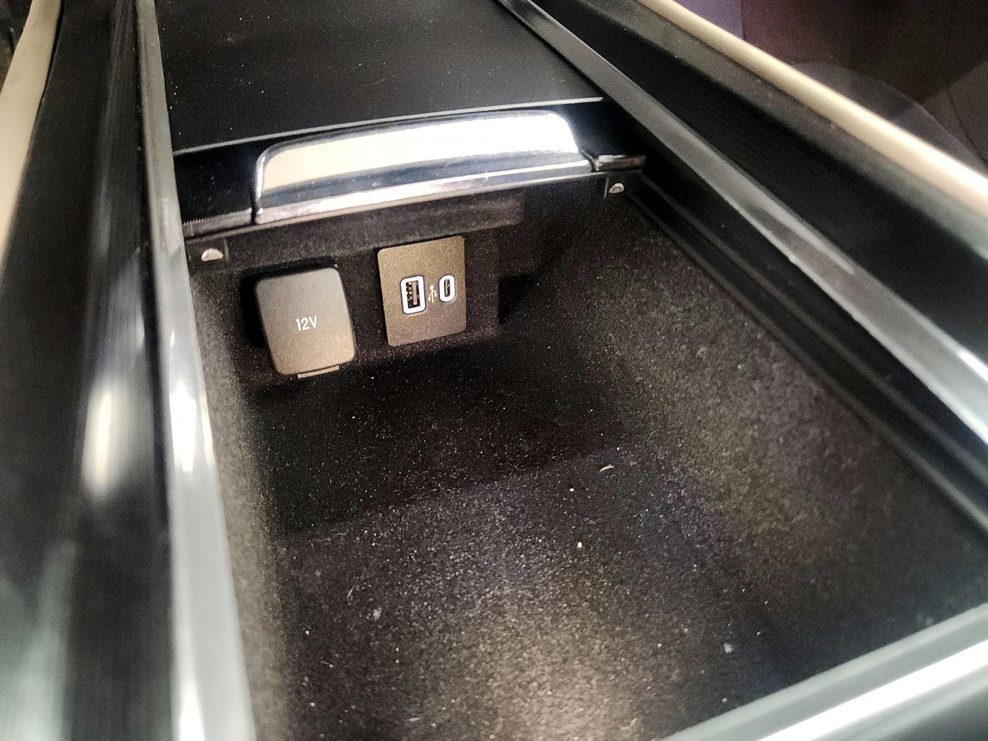 Thumbnail: 2021 Lincoln Corsair - 19