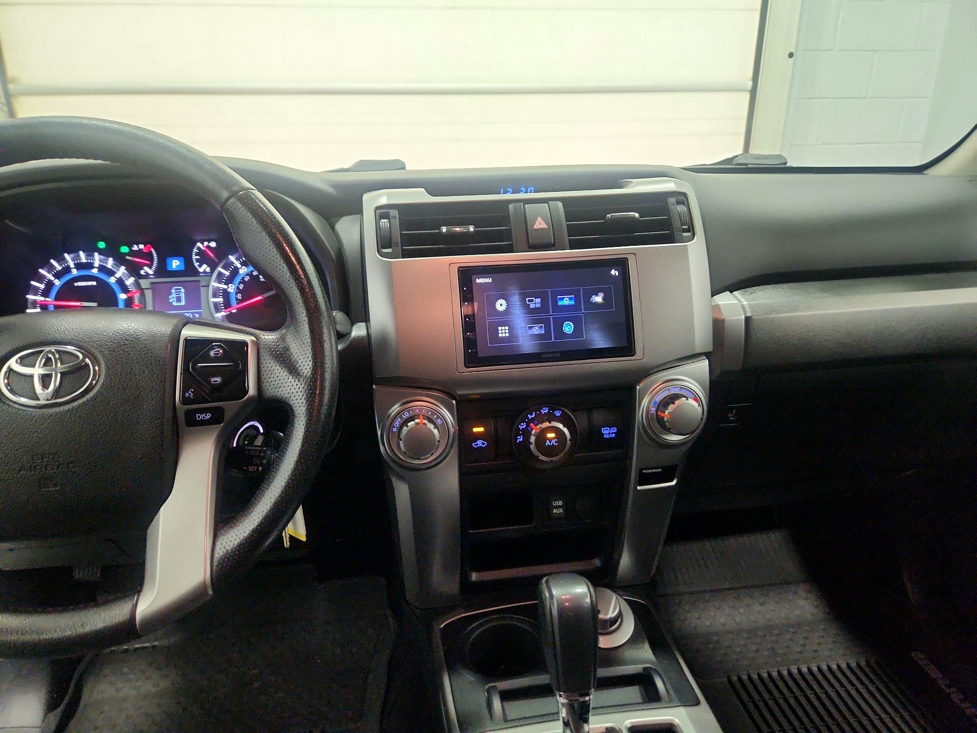 Thumbnail: 2017 Toyota 4Runner - 9