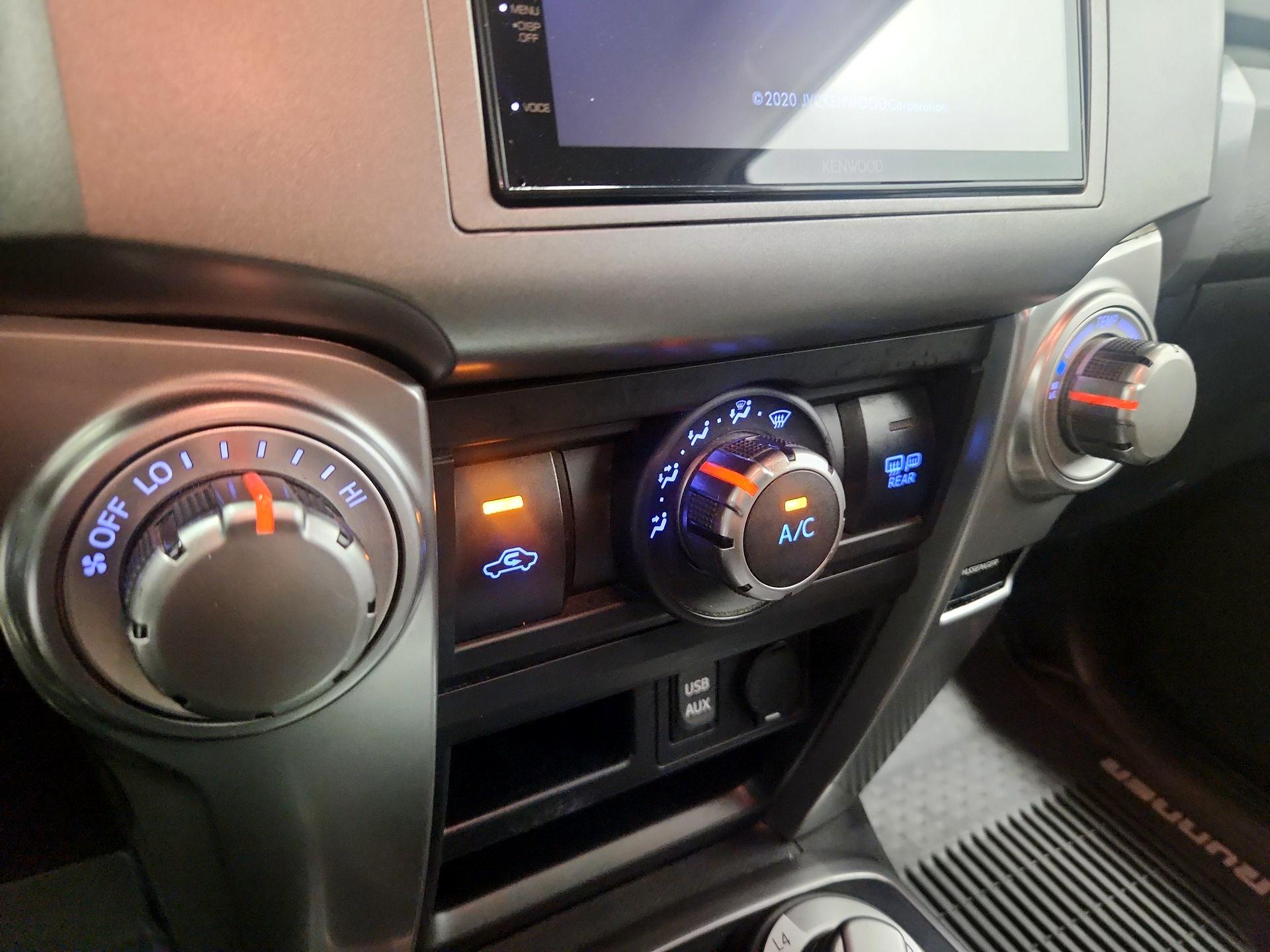 Thumbnail: 2017 Toyota 4Runner - 16