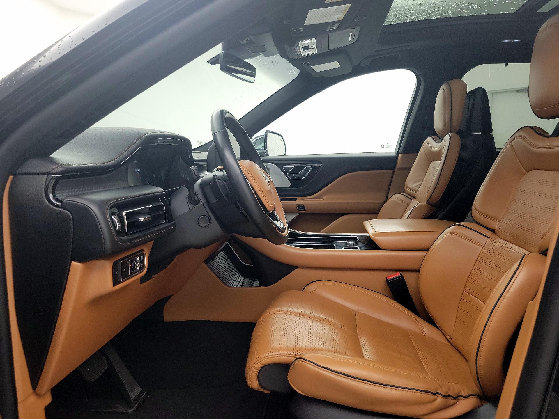 Thumbnail: 2020 Lincoln Aviator - 11