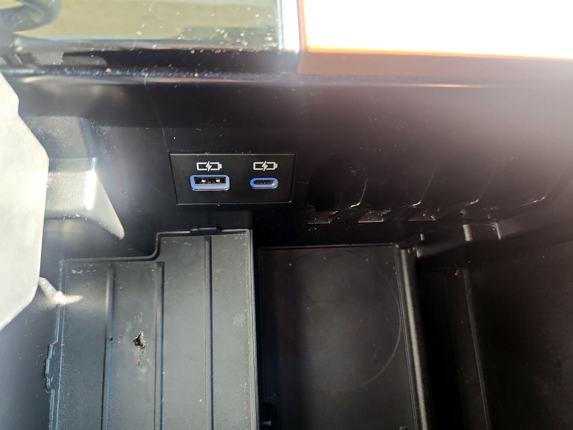 Thumbnail: 2024 Toyota Tundra - 19