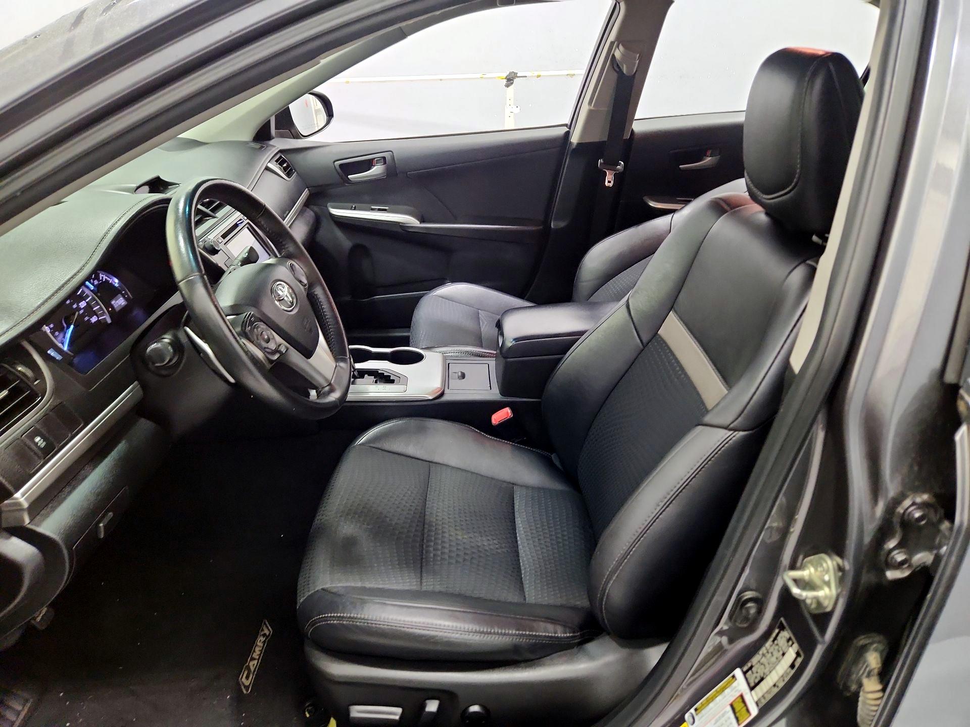 Thumbnail: 2014 Toyota Camry - 11