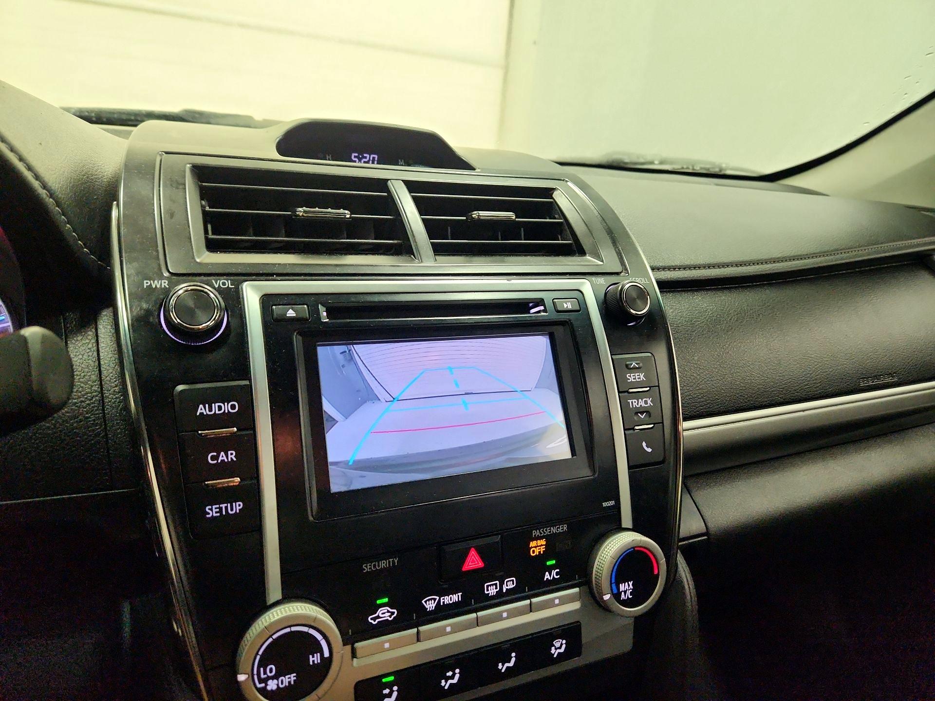 Thumbnail: 2014 Toyota Camry - 14