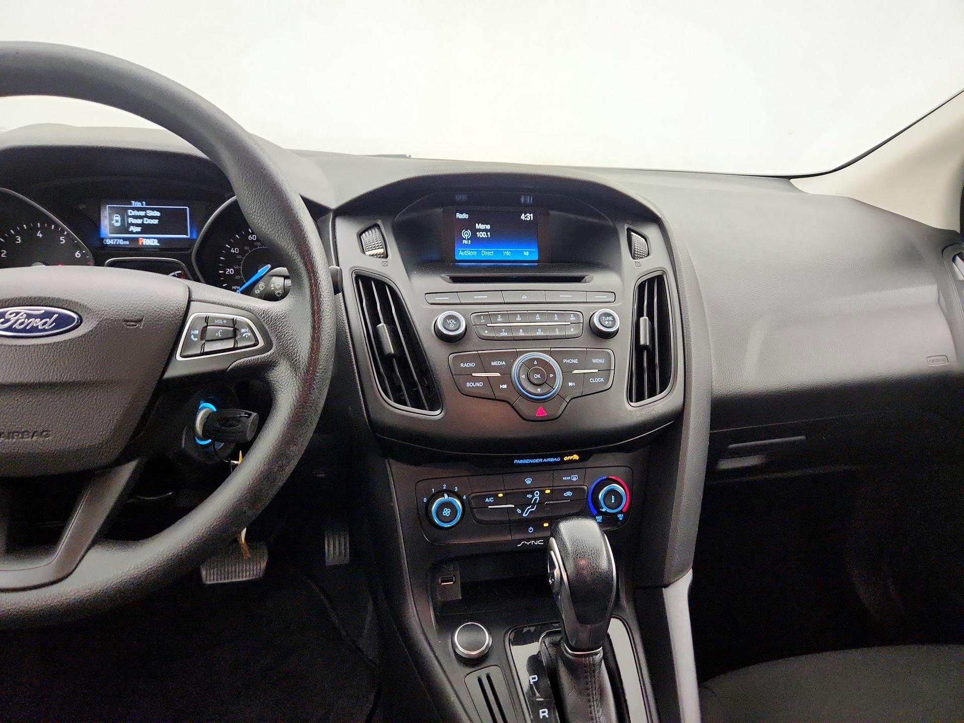 Thumbnail: 2017 Ford Focus - 9