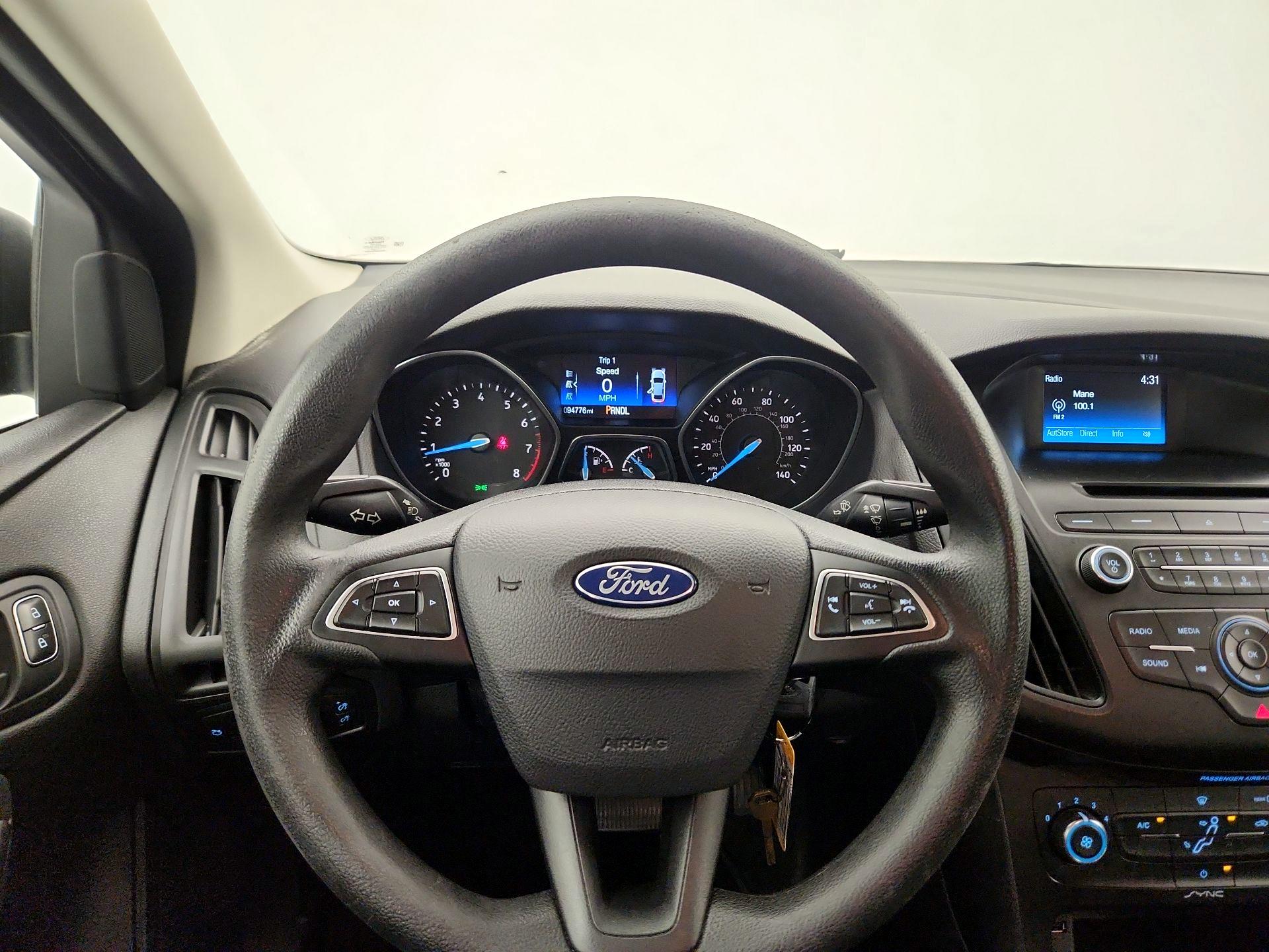 Thumbnail: 2017 Ford Focus - 10