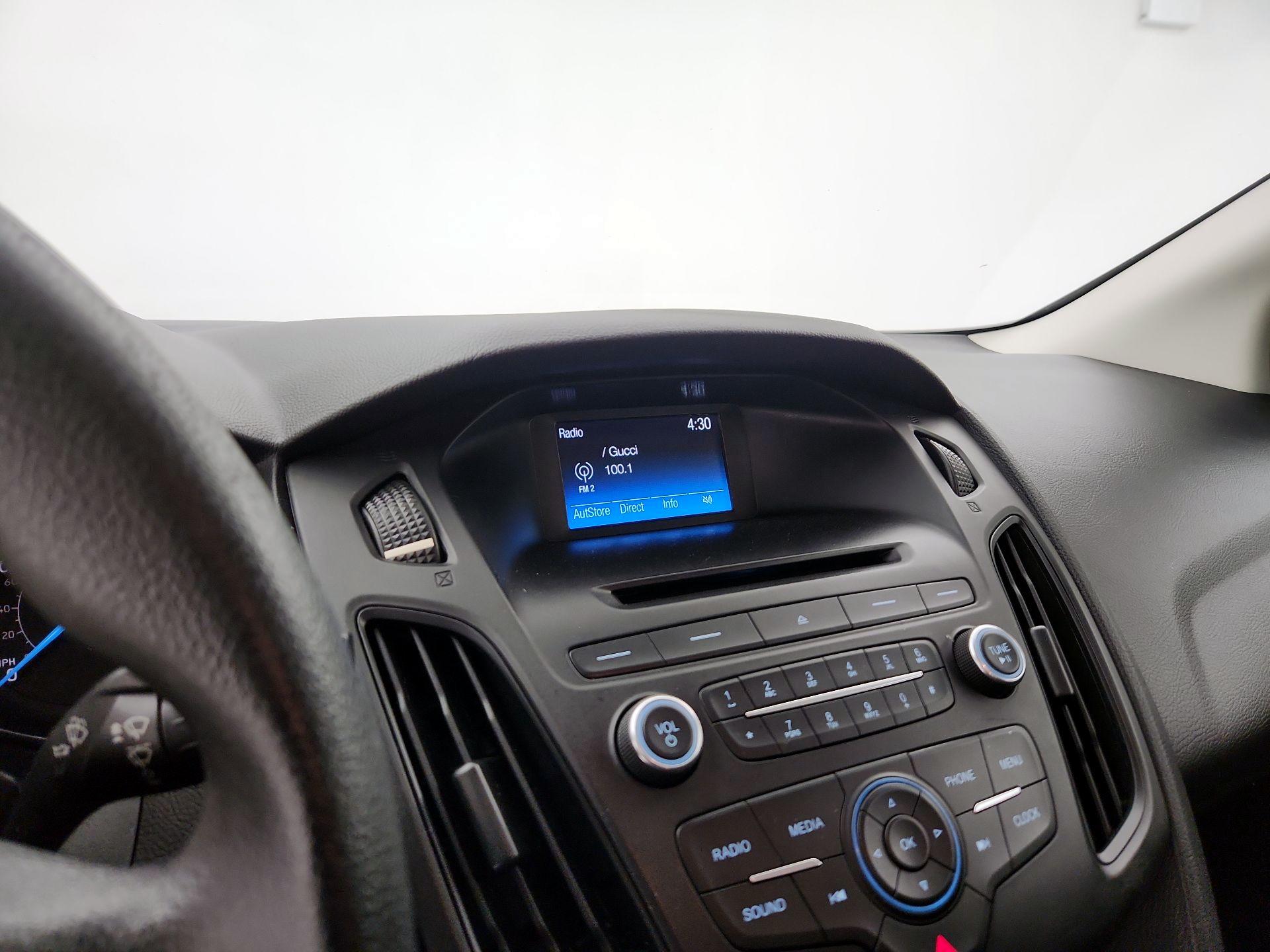 Thumbnail: 2017 Ford Focus - 15