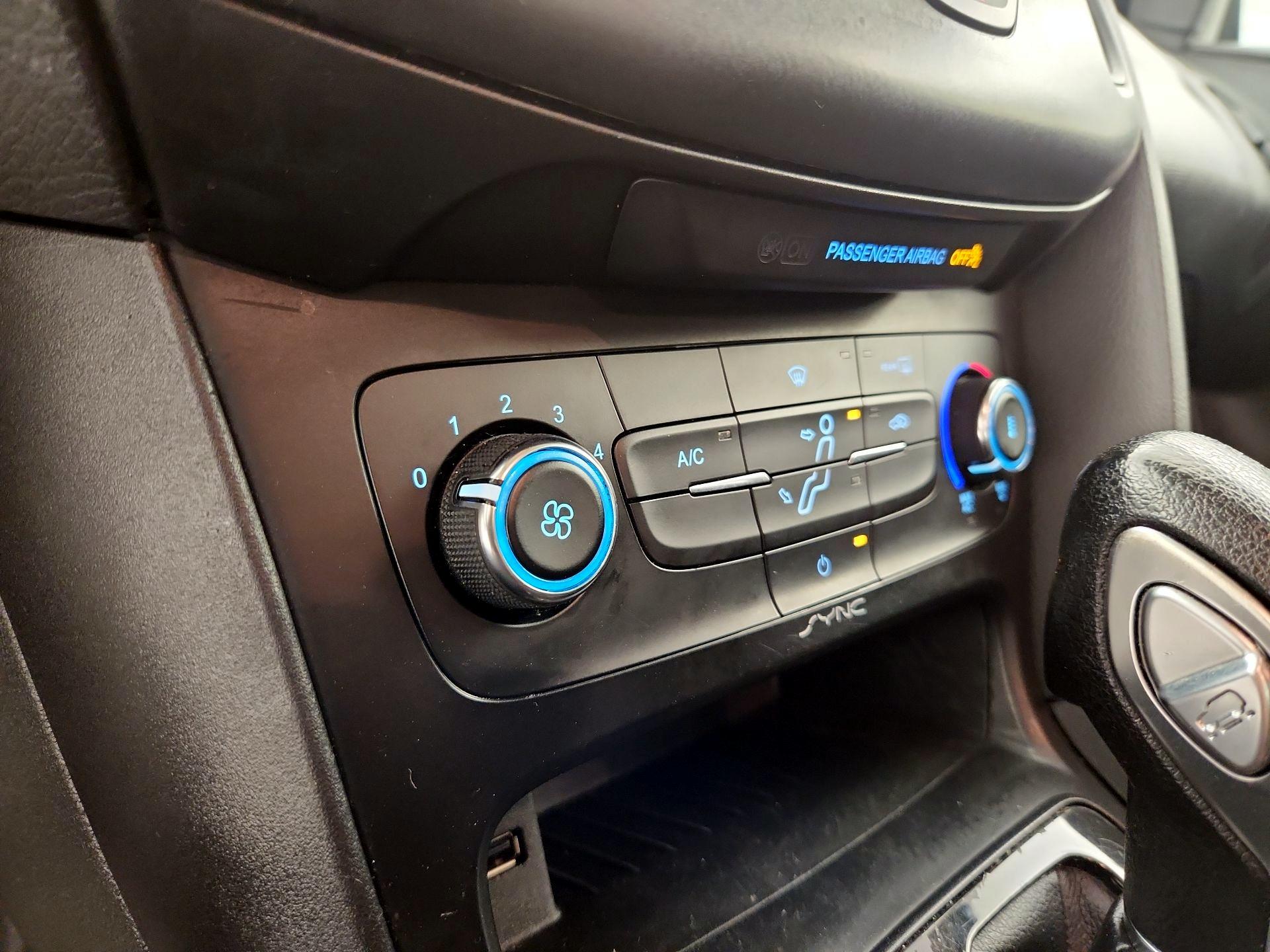 Thumbnail: 2017 Ford Focus - 16