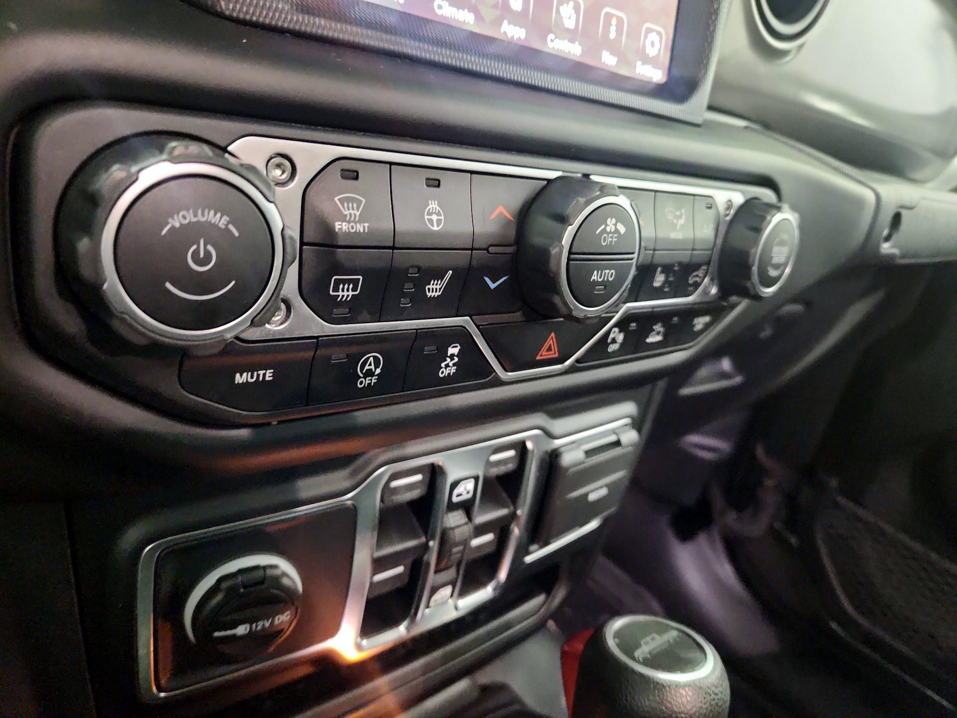 Thumbnail: 2021 Jeep Gladiator - 17