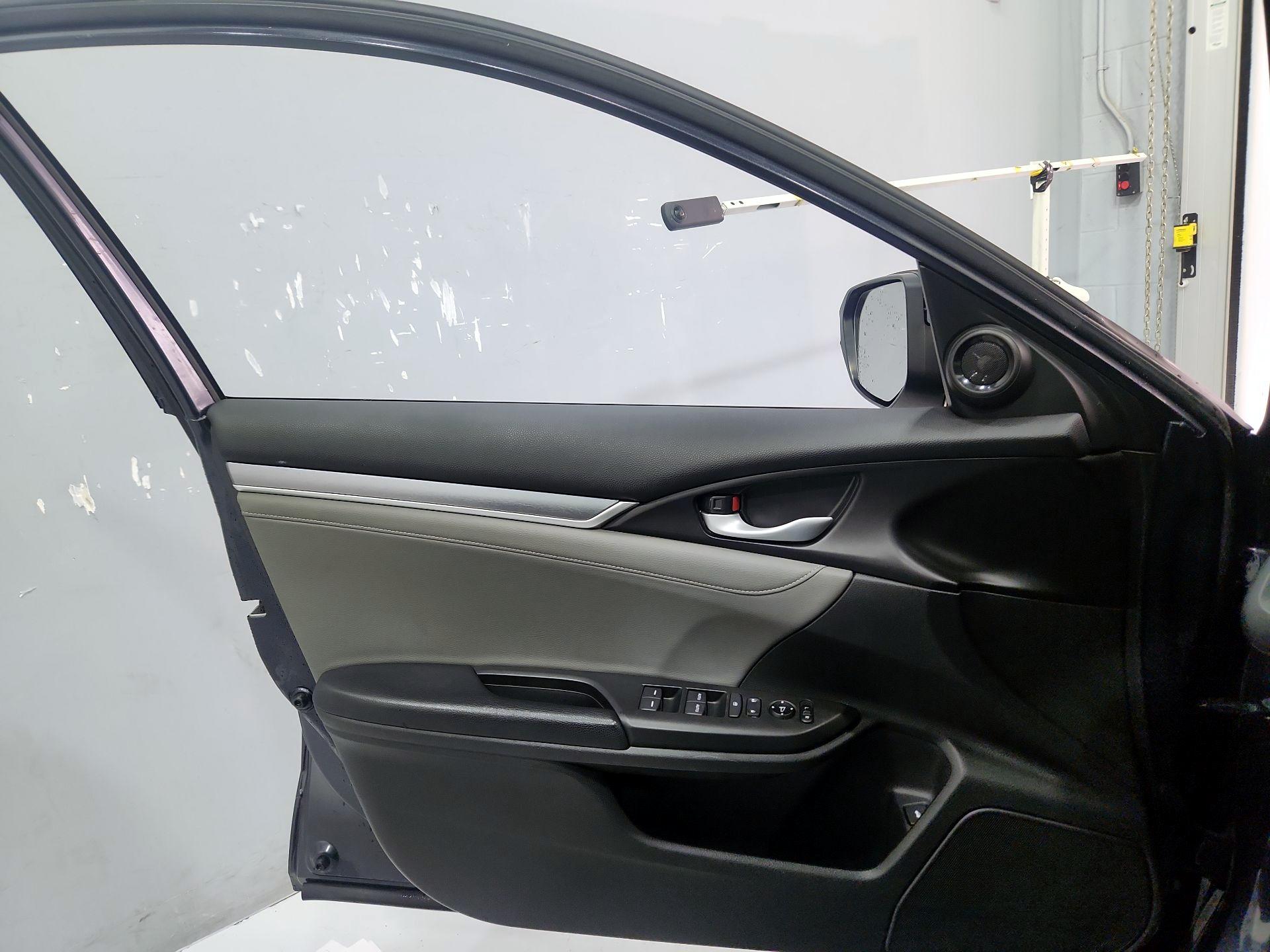 Thumbnail: 2018 Honda Civic - 12