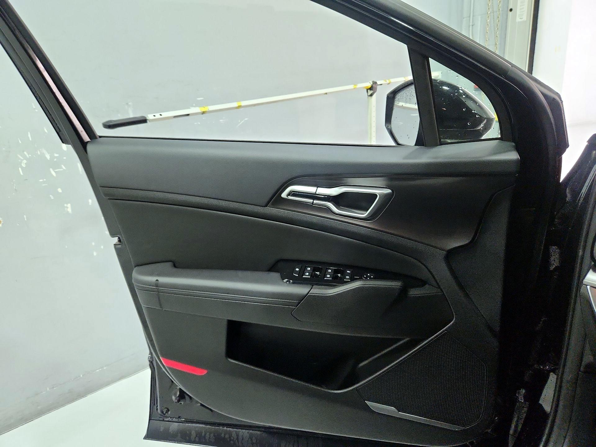 Thumbnail: 2025 Kia Sportage - 12