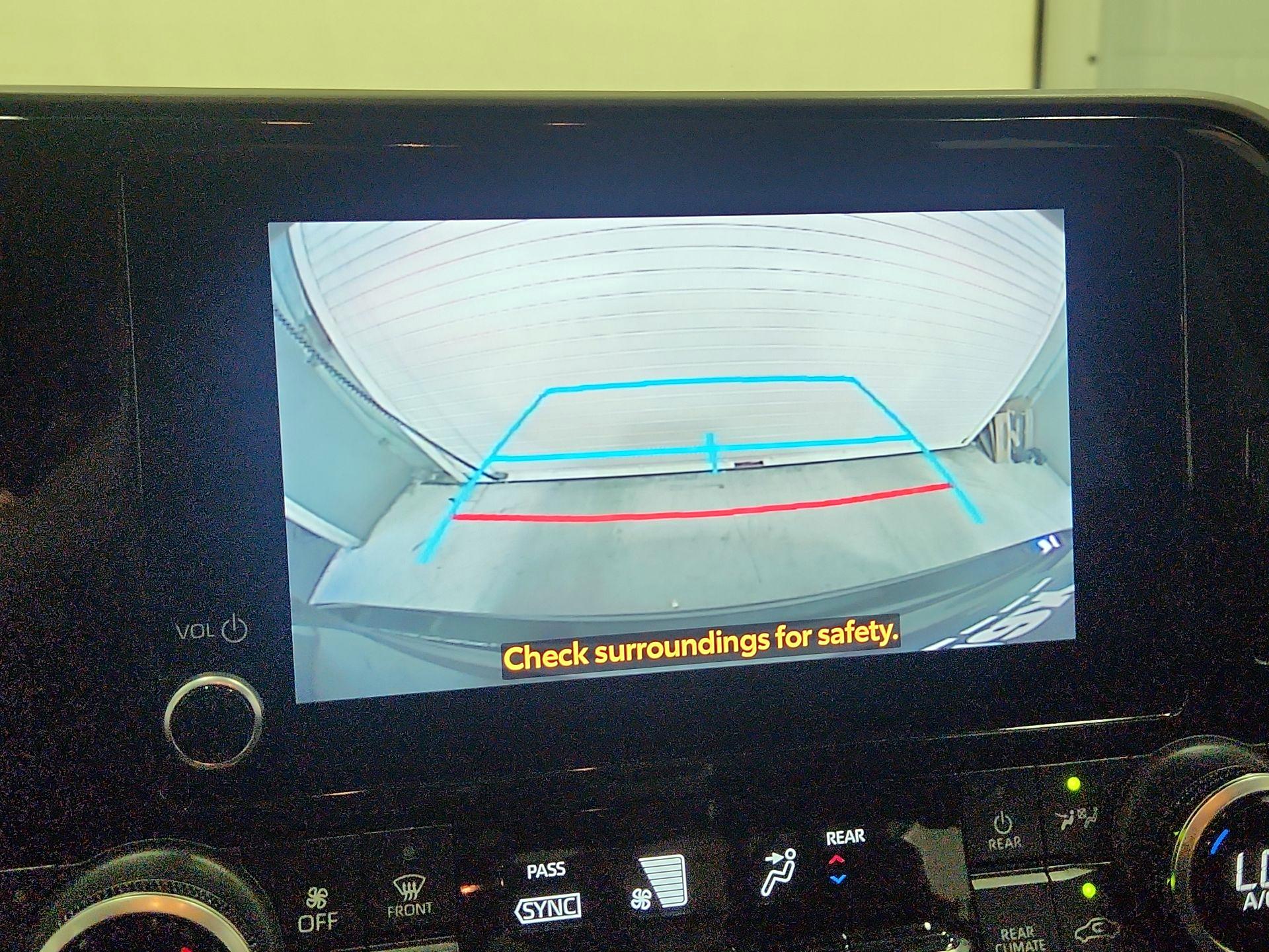 Thumbnail: 2023 Toyota Highlander - 15