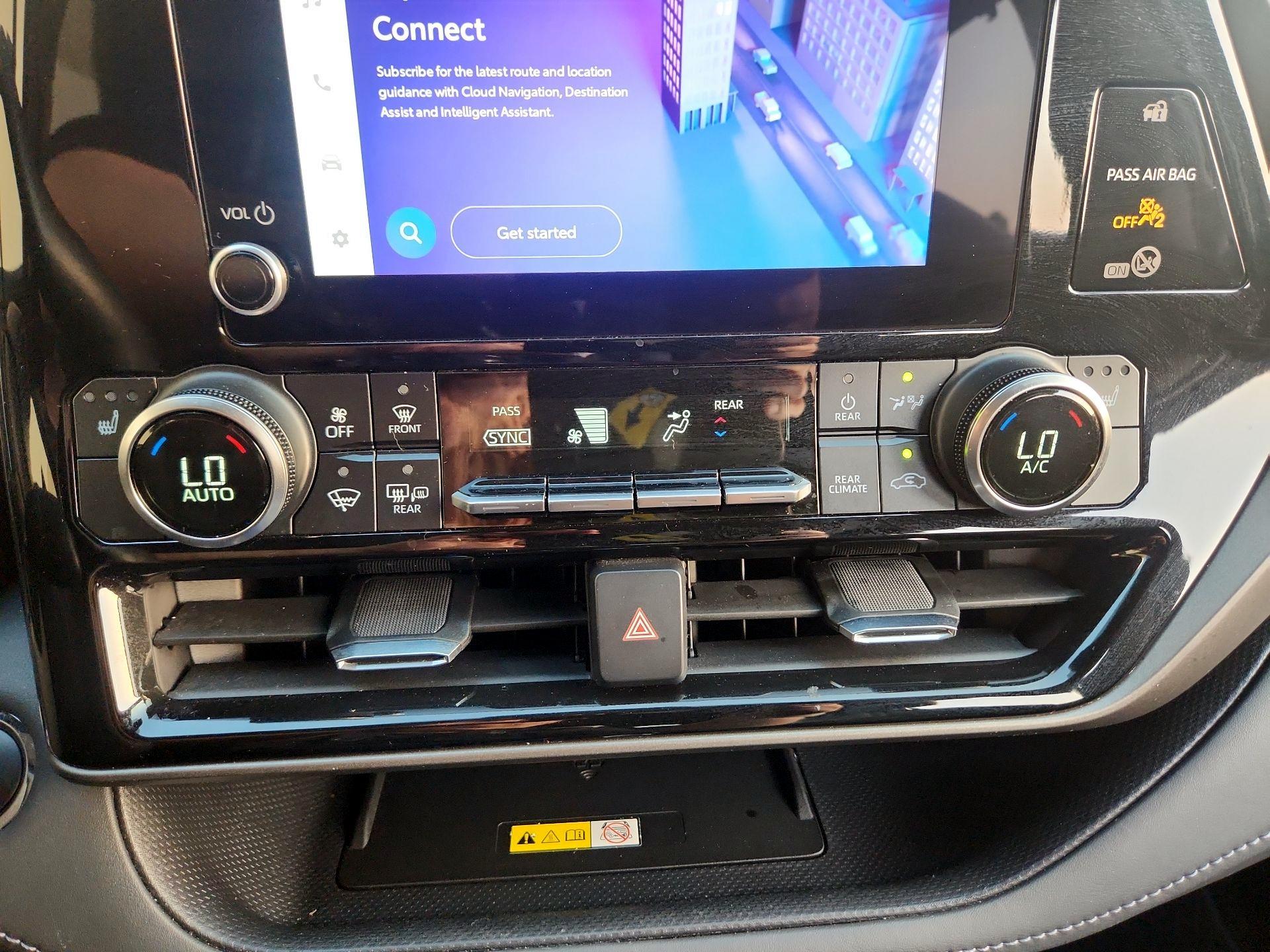 Thumbnail: 2023 Toyota Highlander - 17