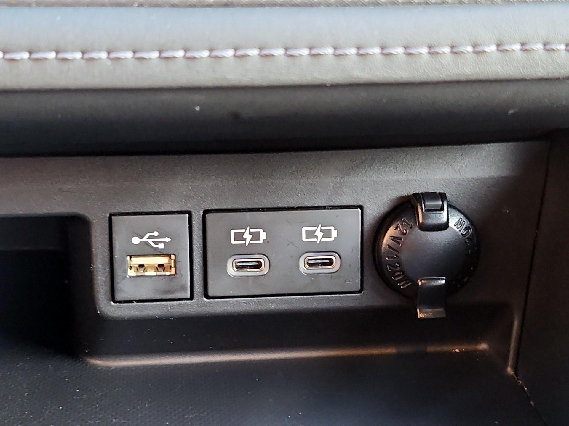 Thumbnail: 2023 Toyota Highlander - 19