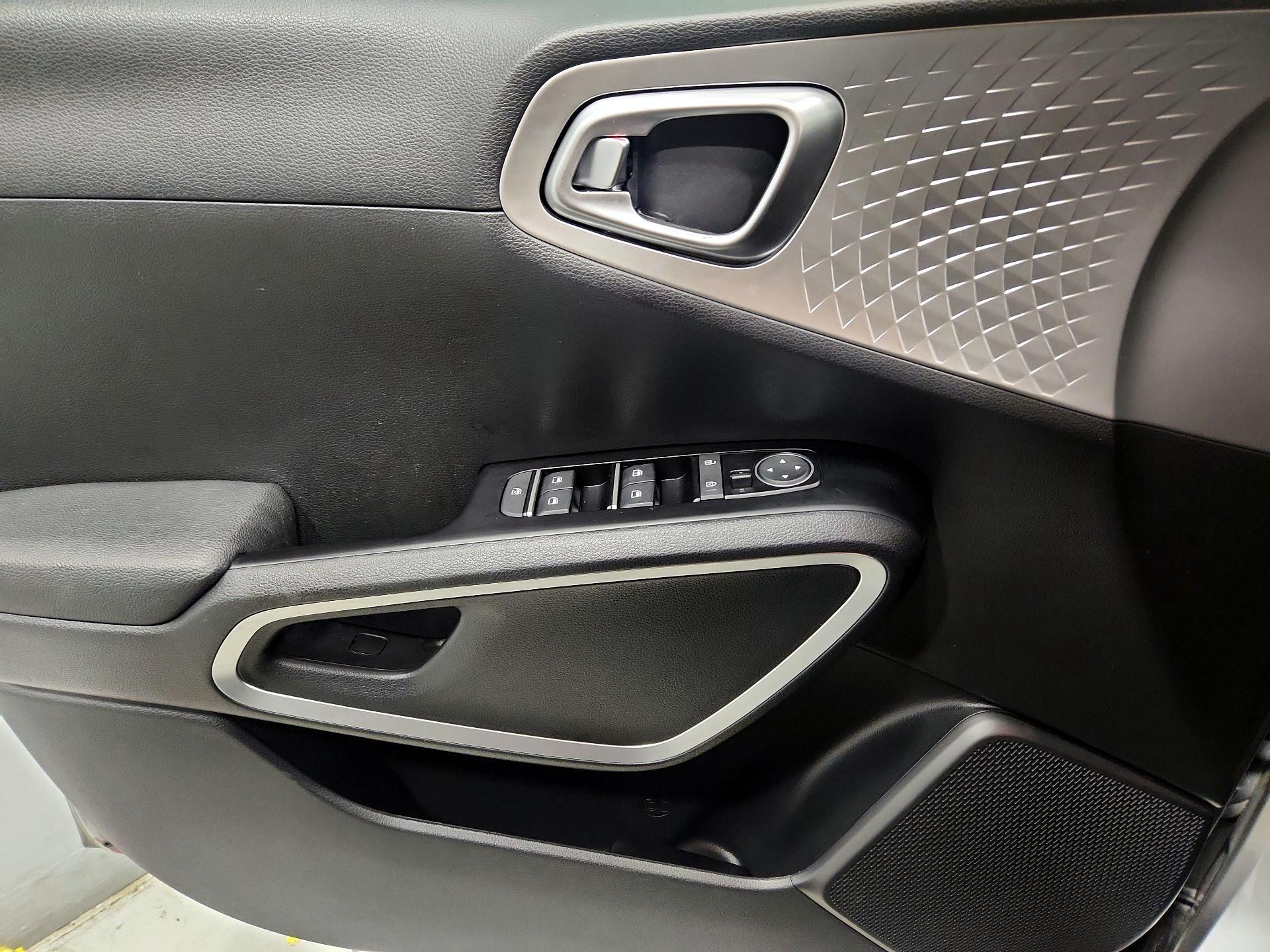 Thumbnail: 2025 Kia Soul - 12