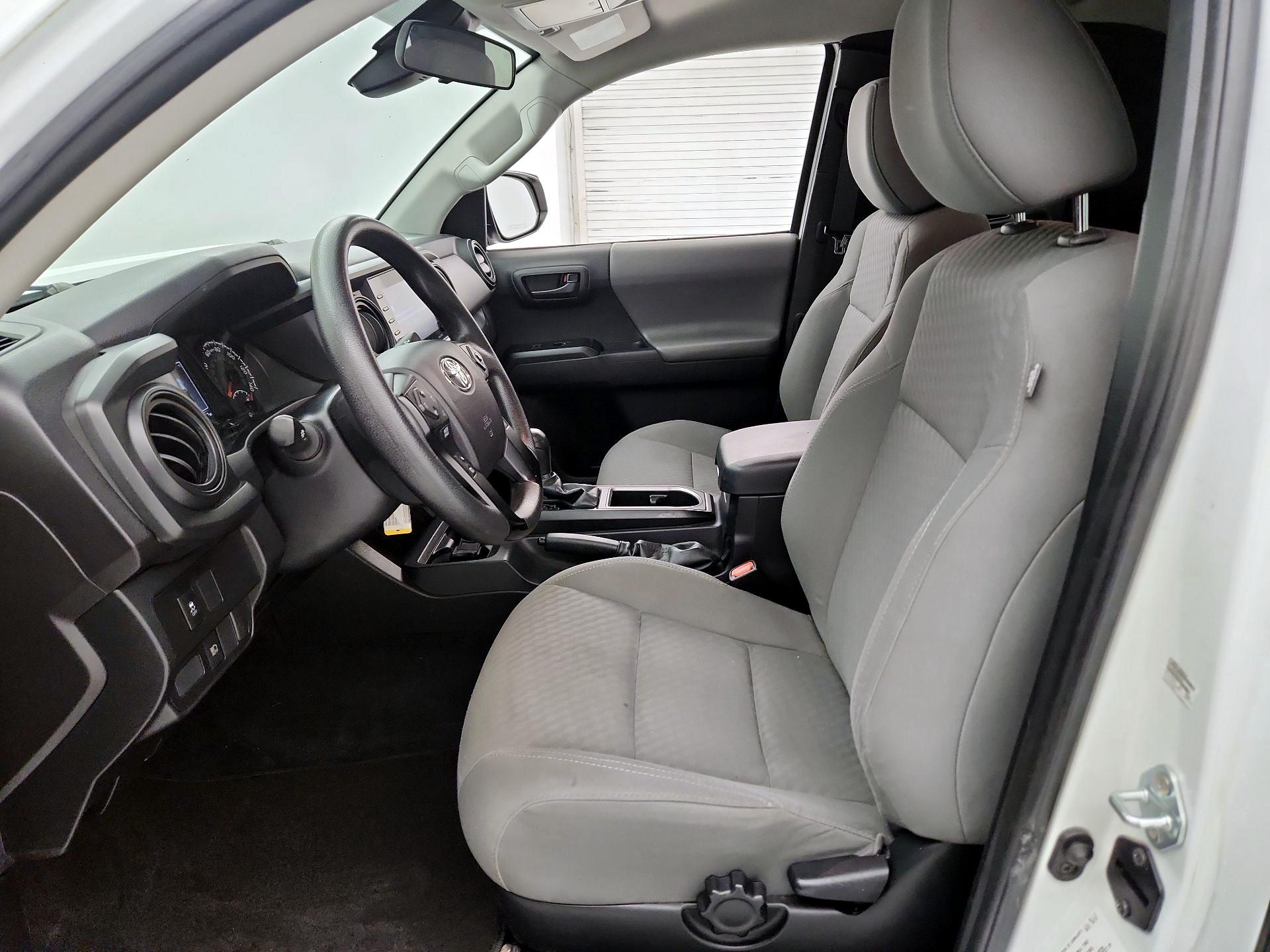 Thumbnail: 2022 Toyota Tacoma - 11