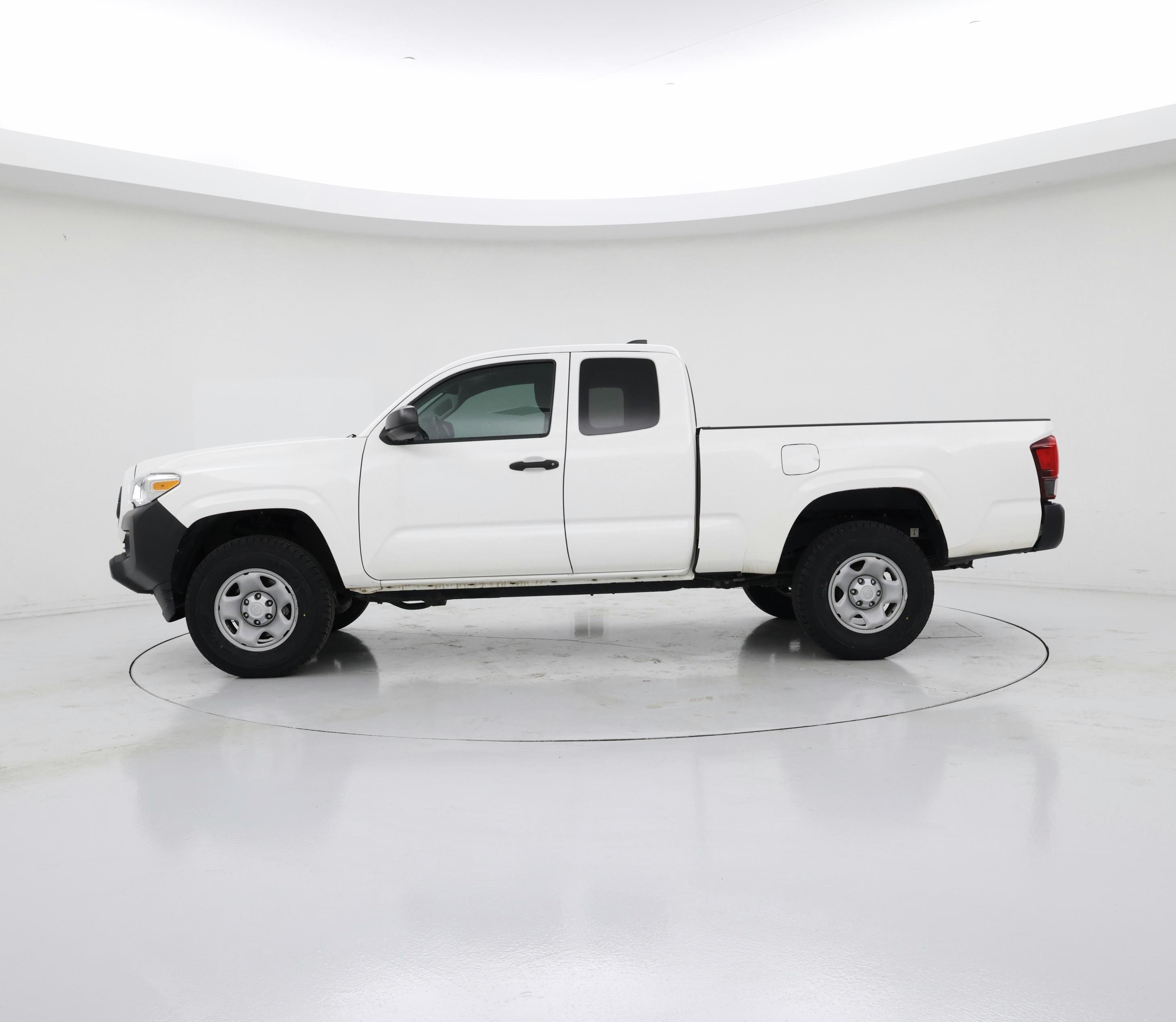 Thumbnail: 2022 Toyota Tacoma - 3