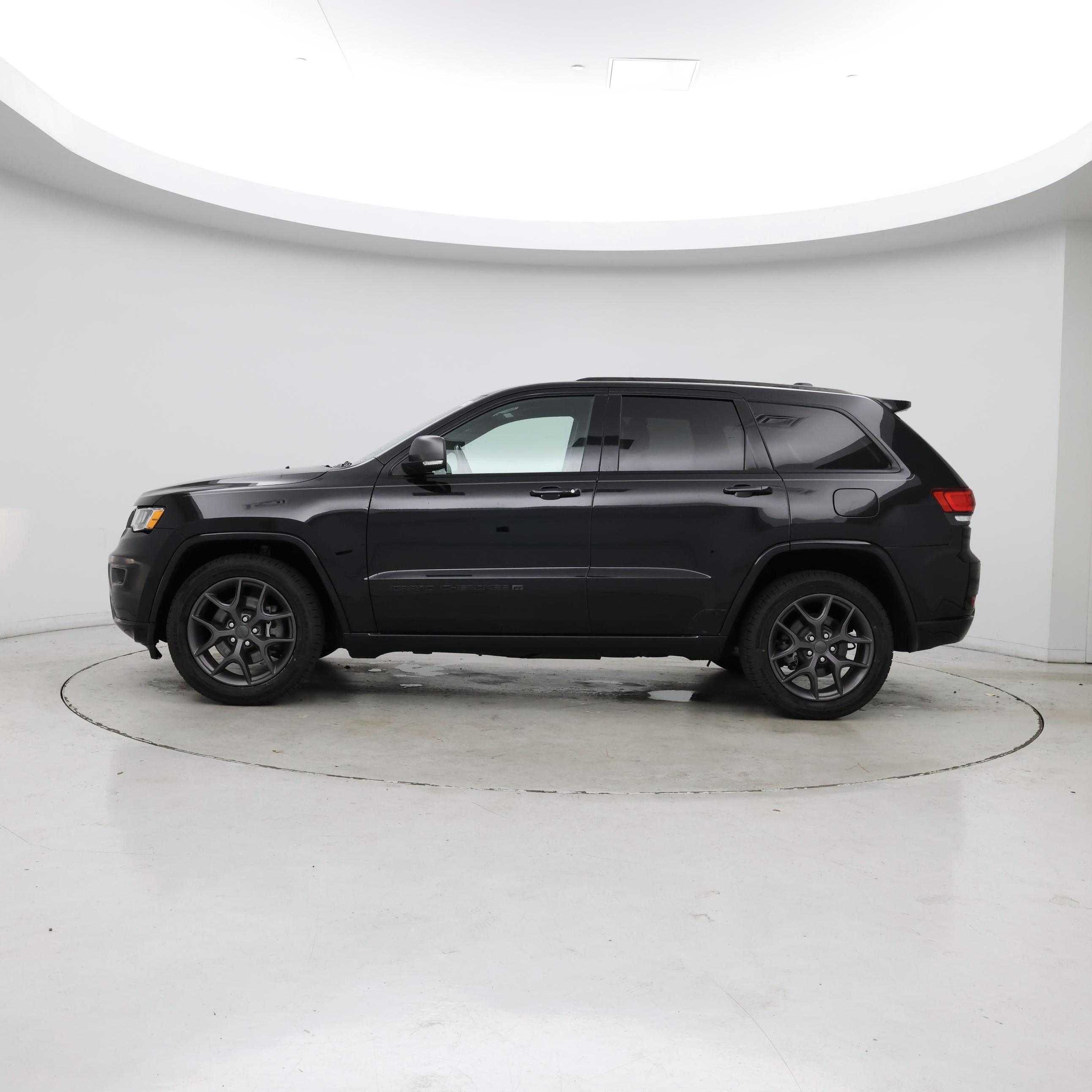 Thumbnail: 2021 Jeep Grand Cherokee - 3