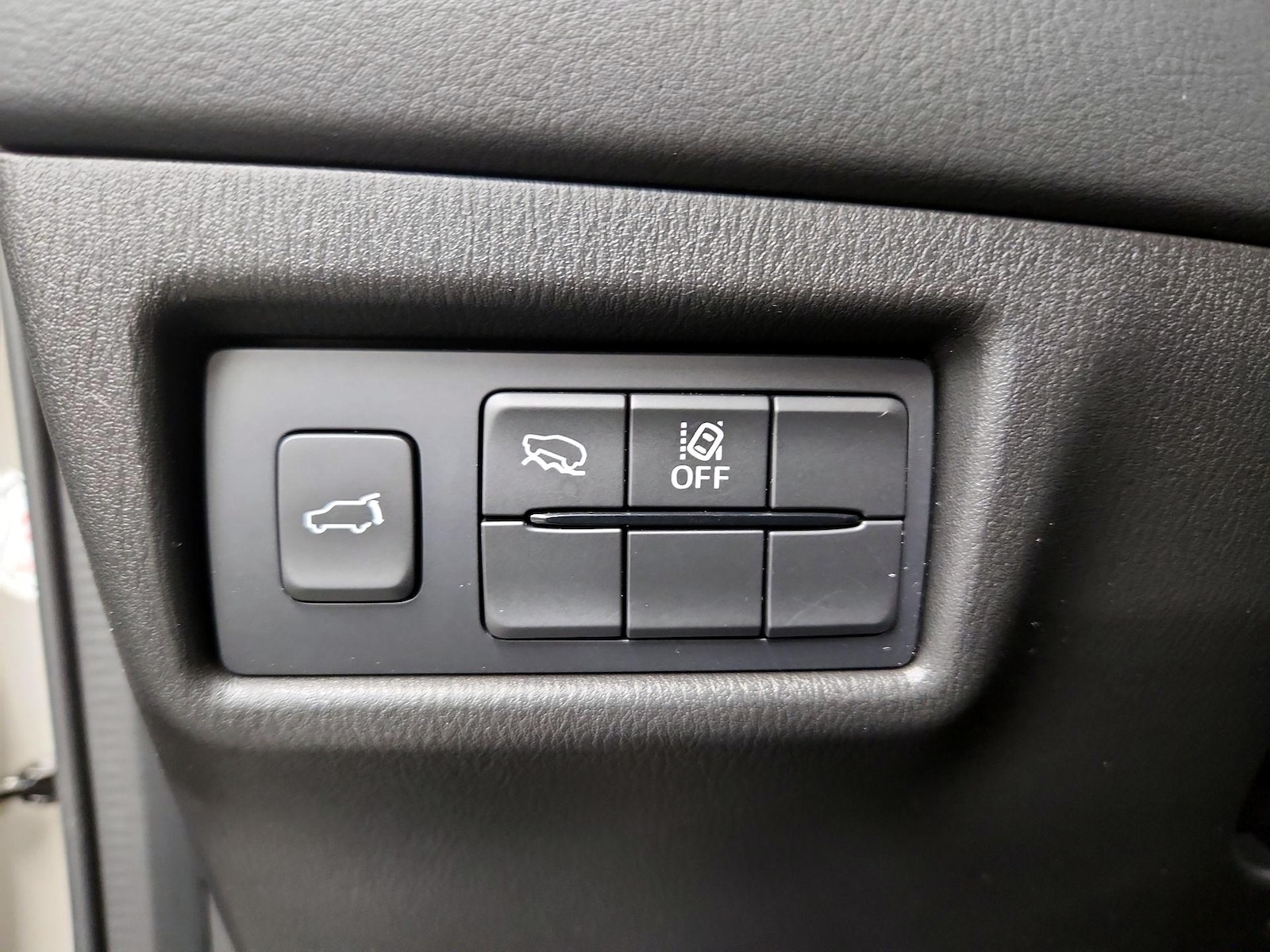 2025 Mazda CX-5 S Preferred package - Photo 14