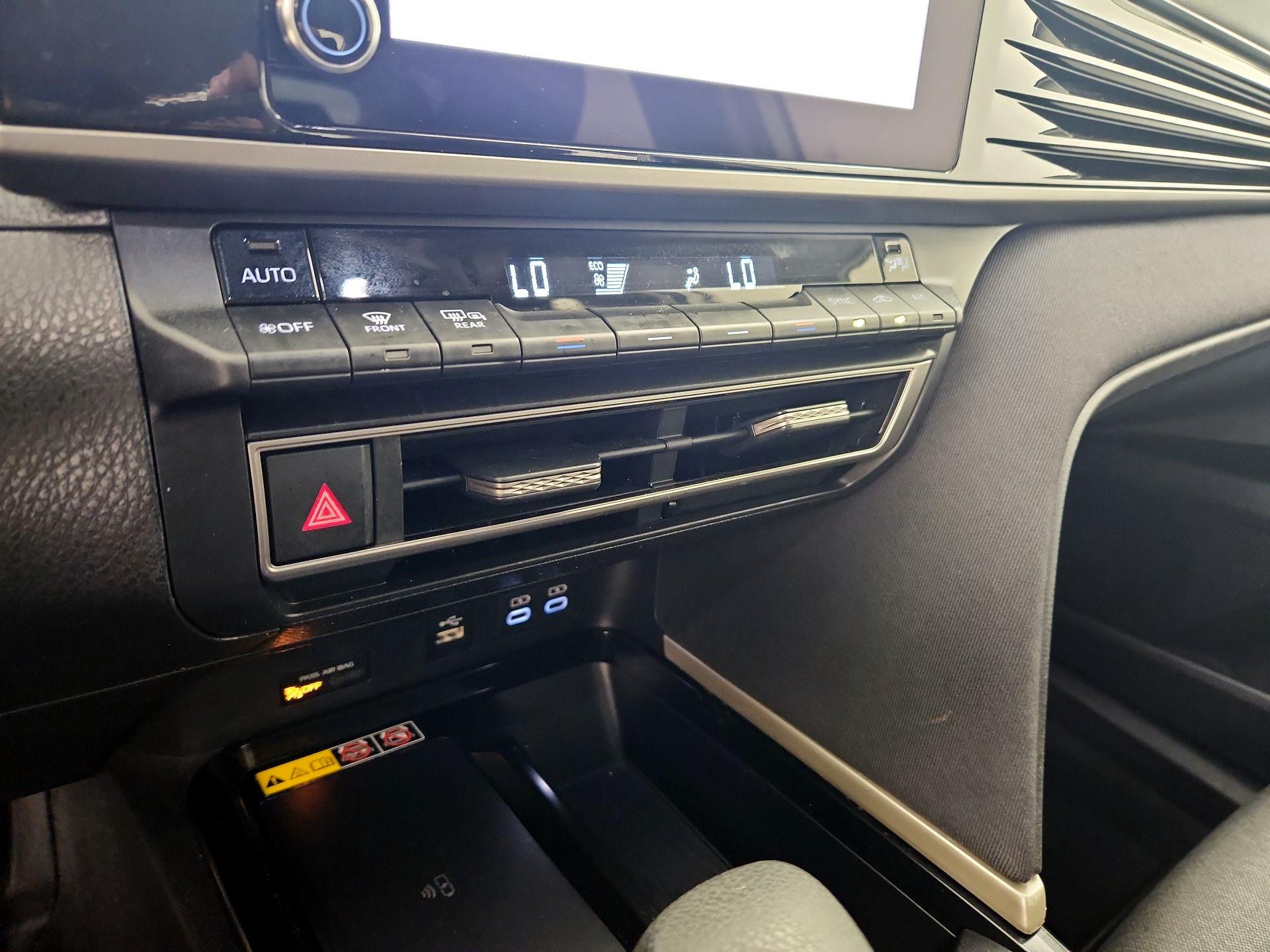 Thumbnail: 2025 Toyota Camry - 16
