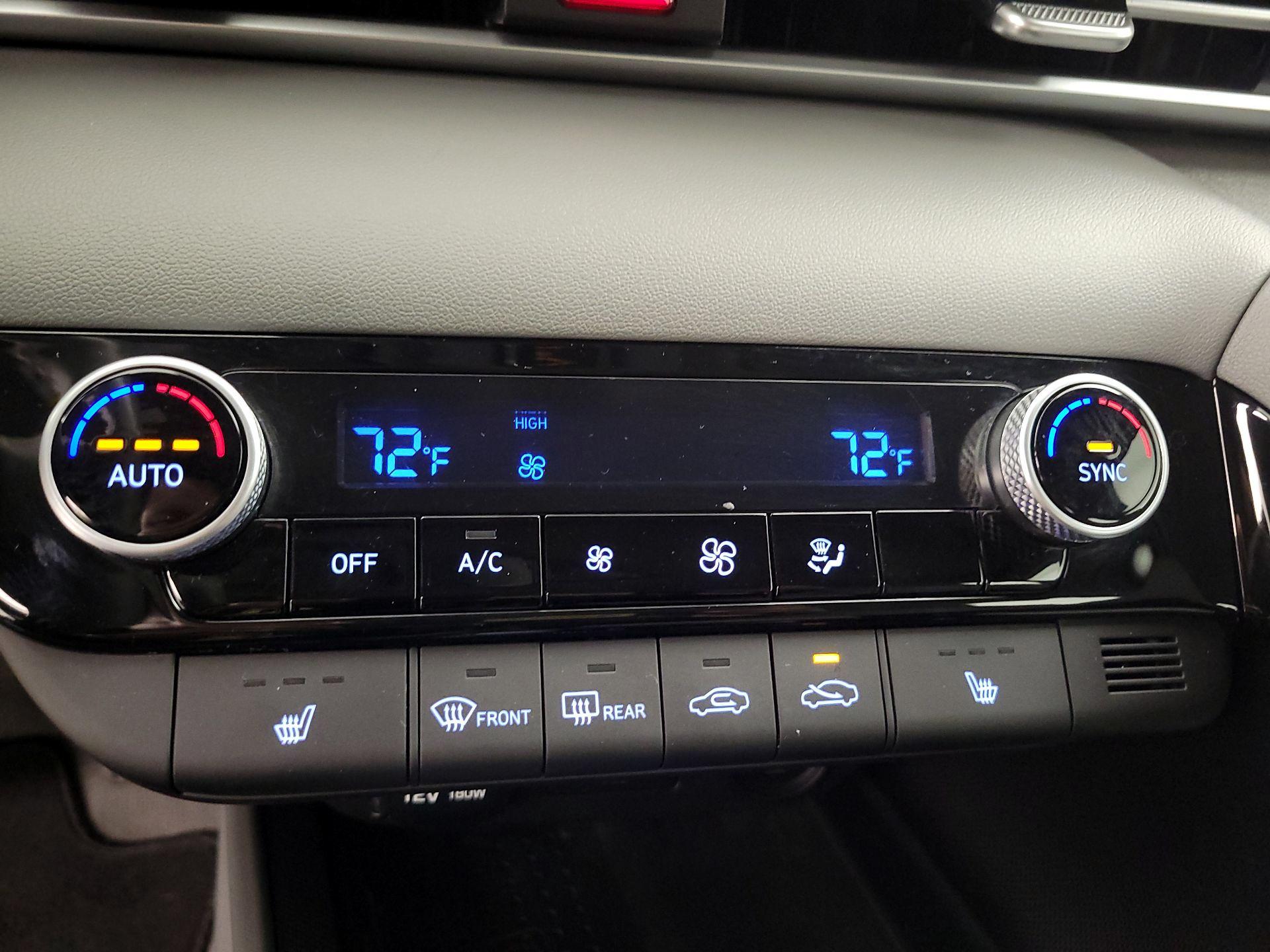 Thumbnail: 2022 Hyundai Elantra - 16