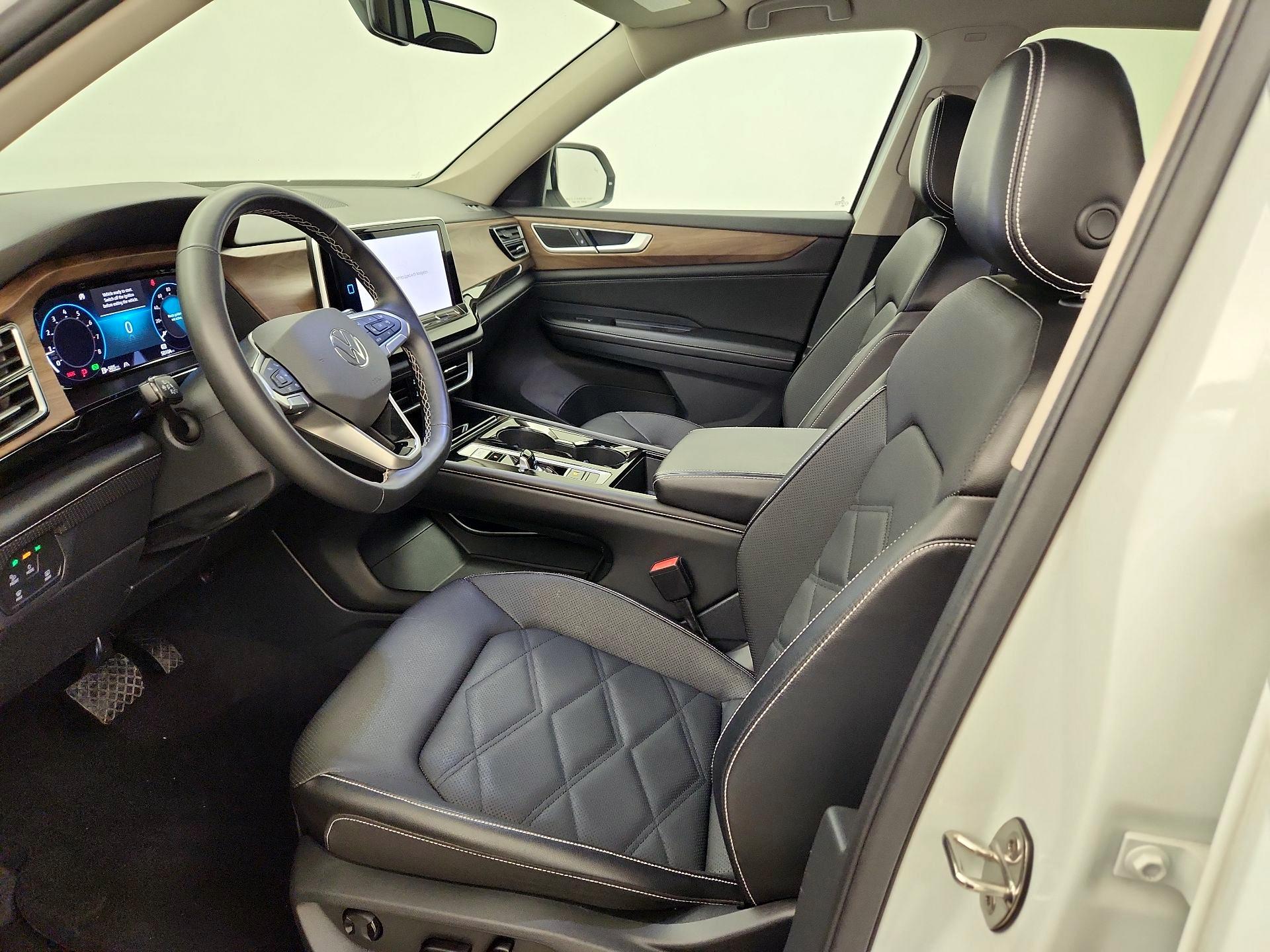 Thumbnail: 2024 Volkswagen Atlas - 11
