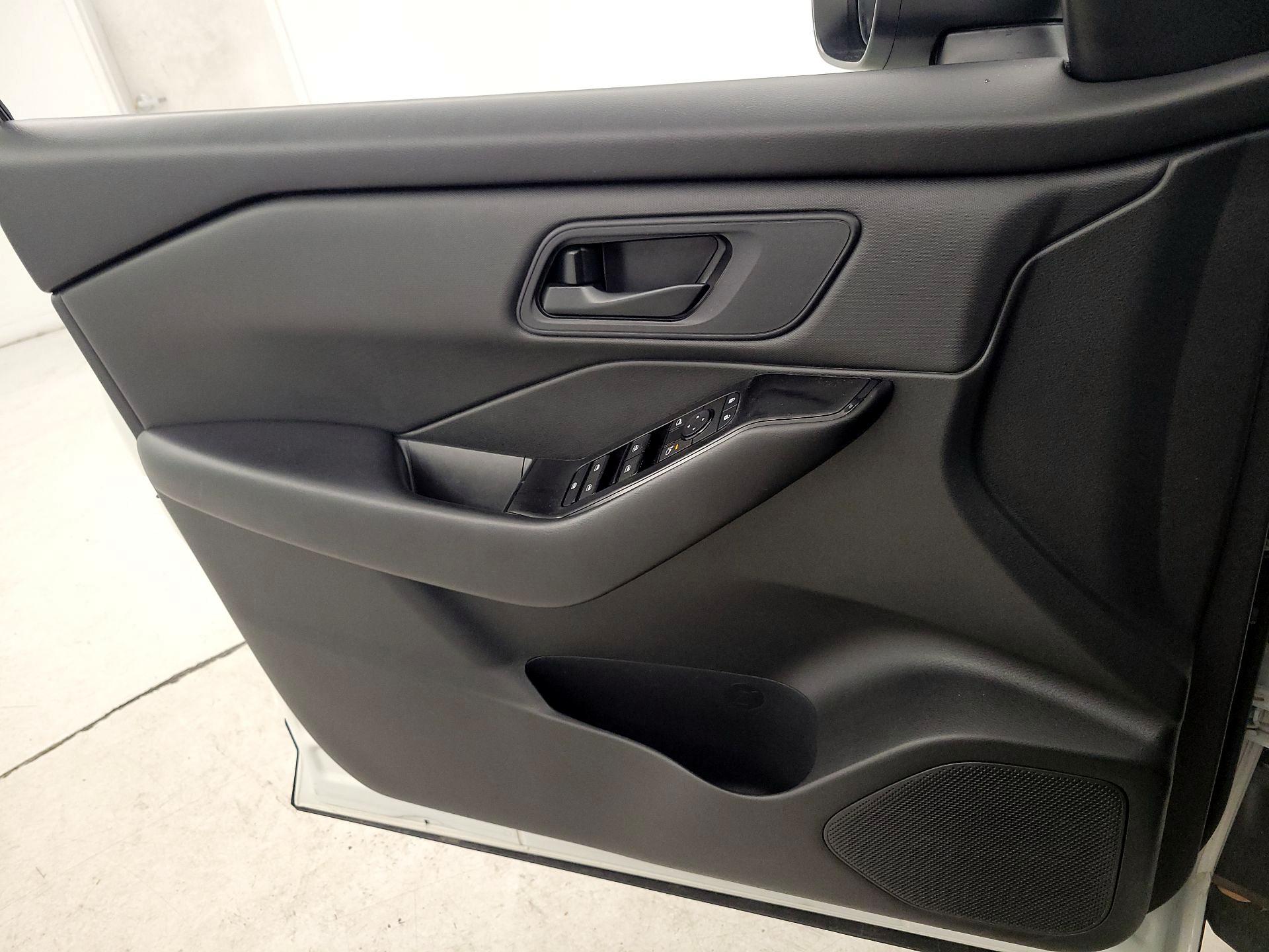 Thumbnail: 2024 Nissan Rogue - 12