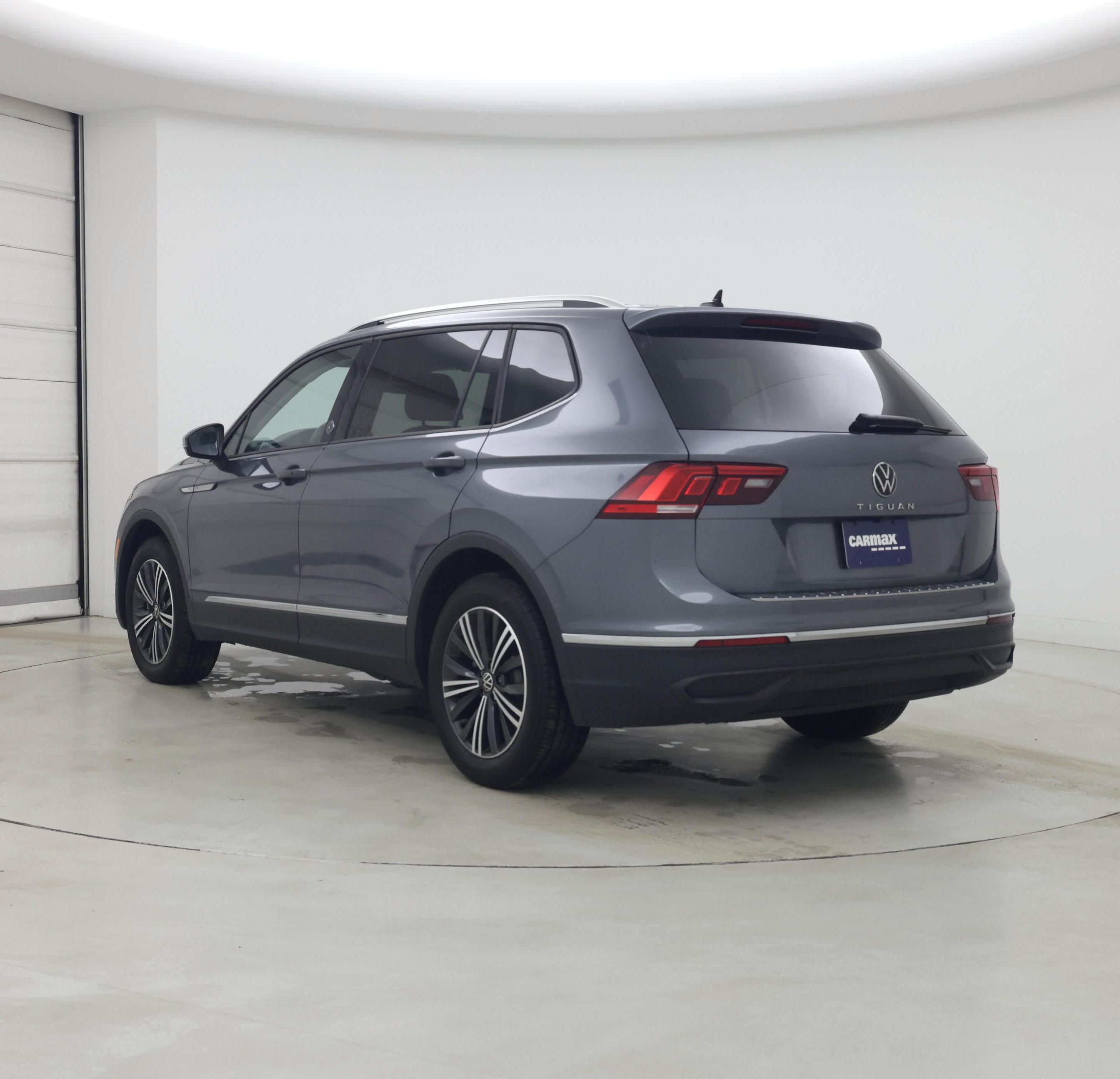 Thumbnail: 2024 Volkswagen Tiguan - 2