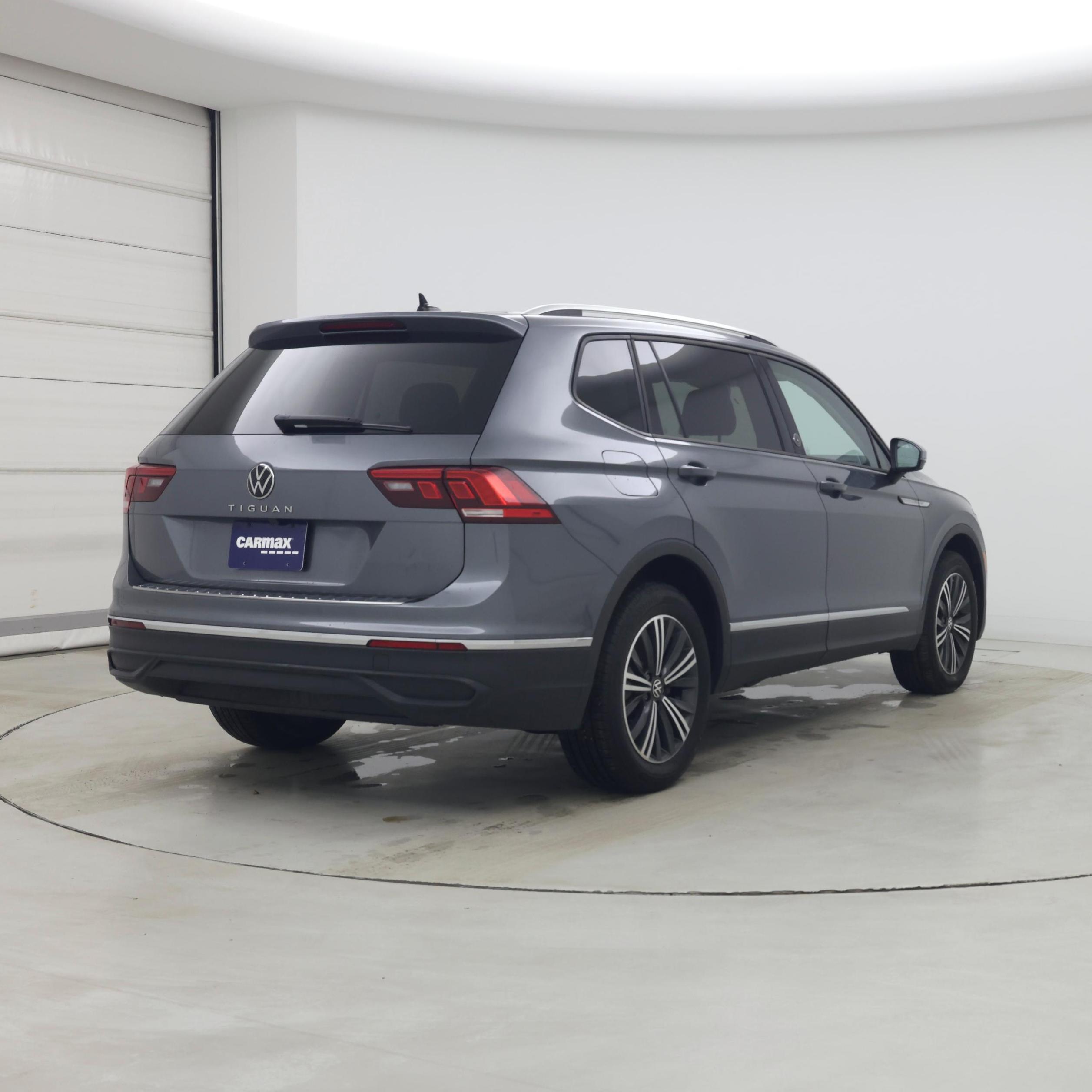 Thumbnail: 2024 Volkswagen Tiguan - 8