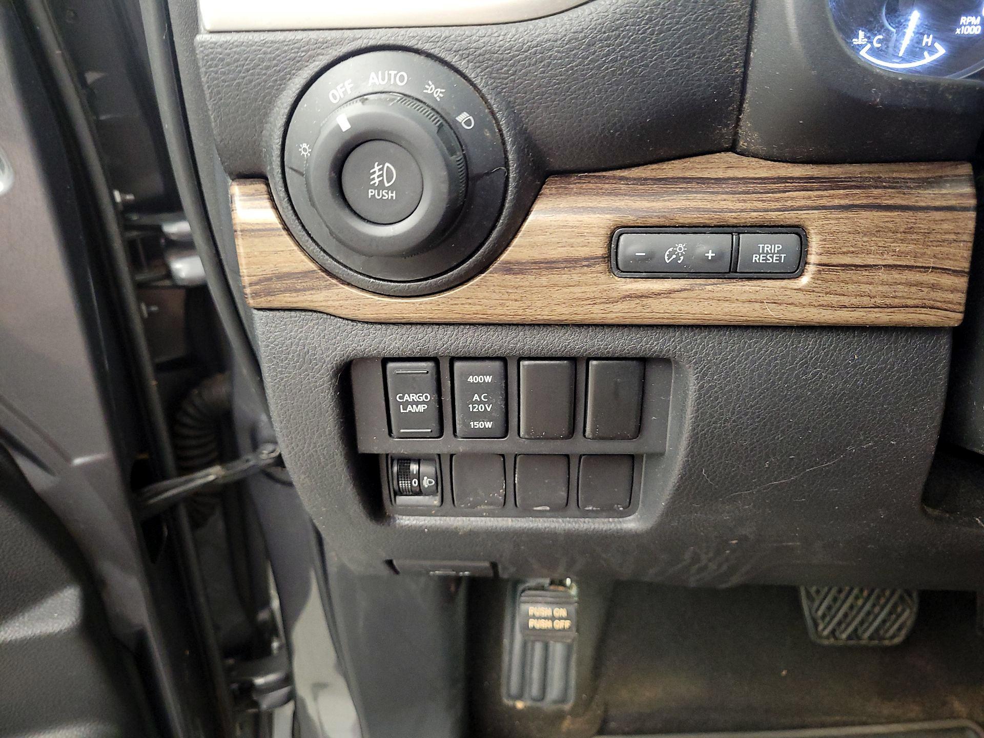 Thumbnail: 2020 Nissan Titan - 13