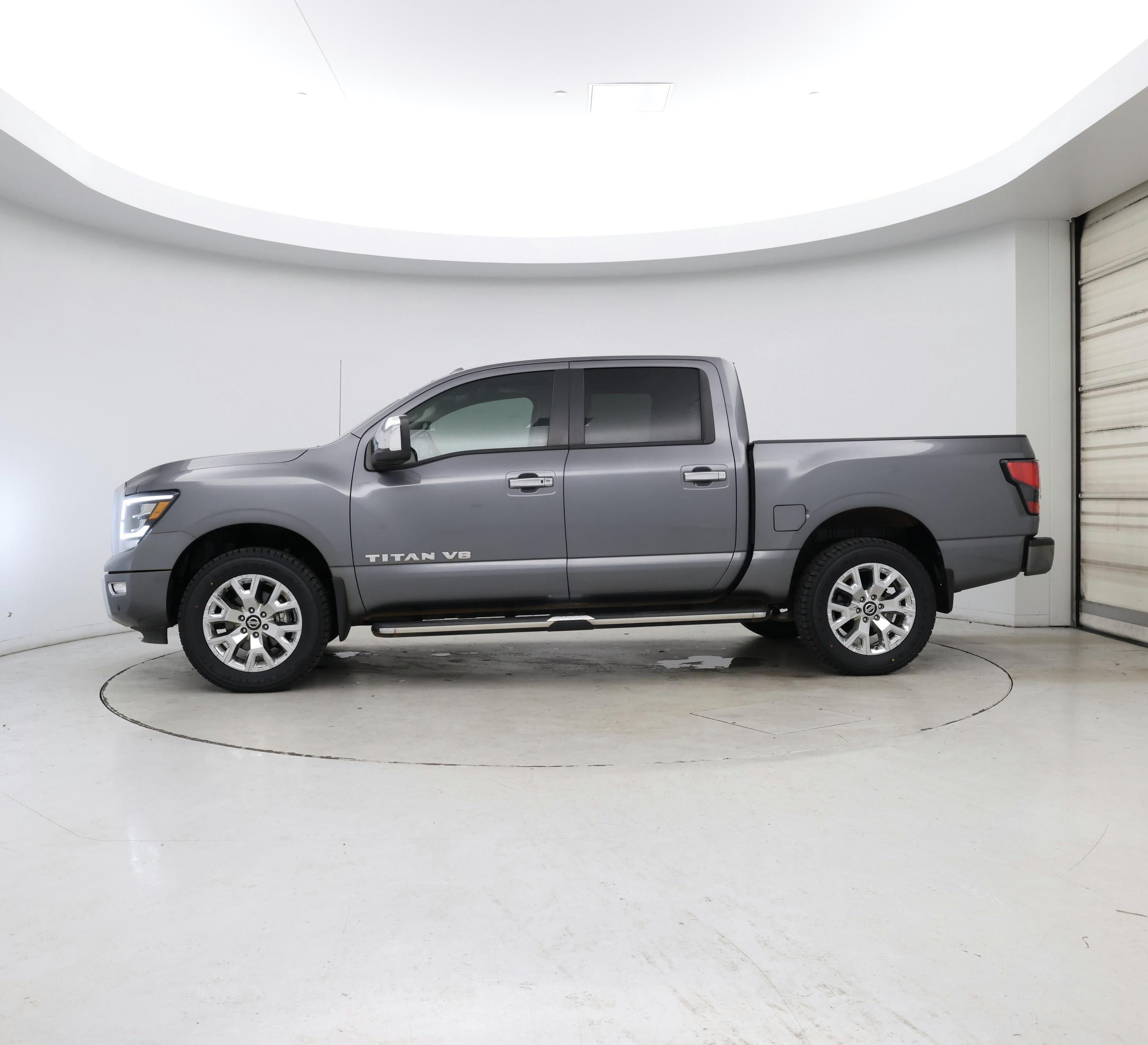 Thumbnail: 2020 Nissan Titan - 3