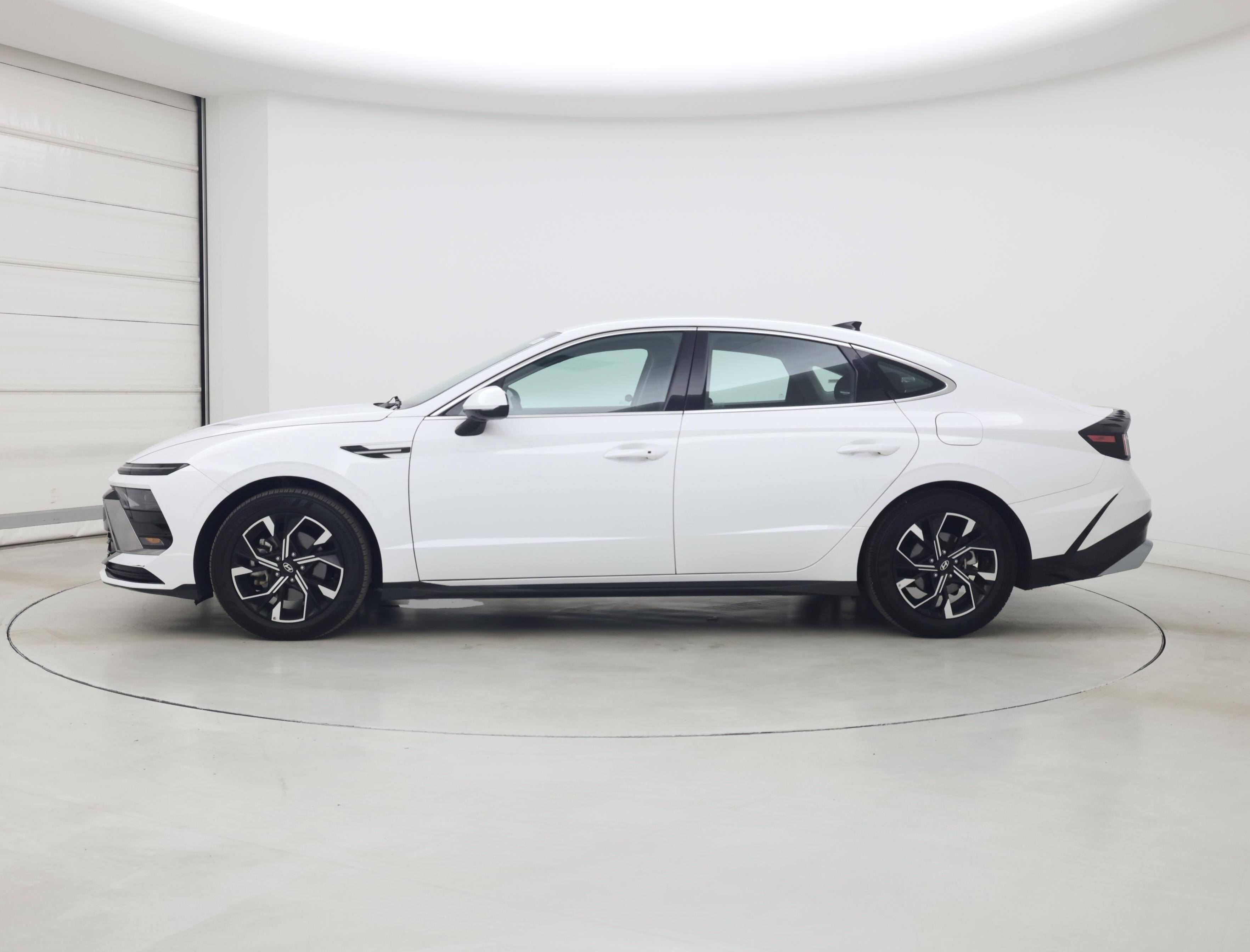 Thumbnail: 2025 Hyundai Sonata - 3