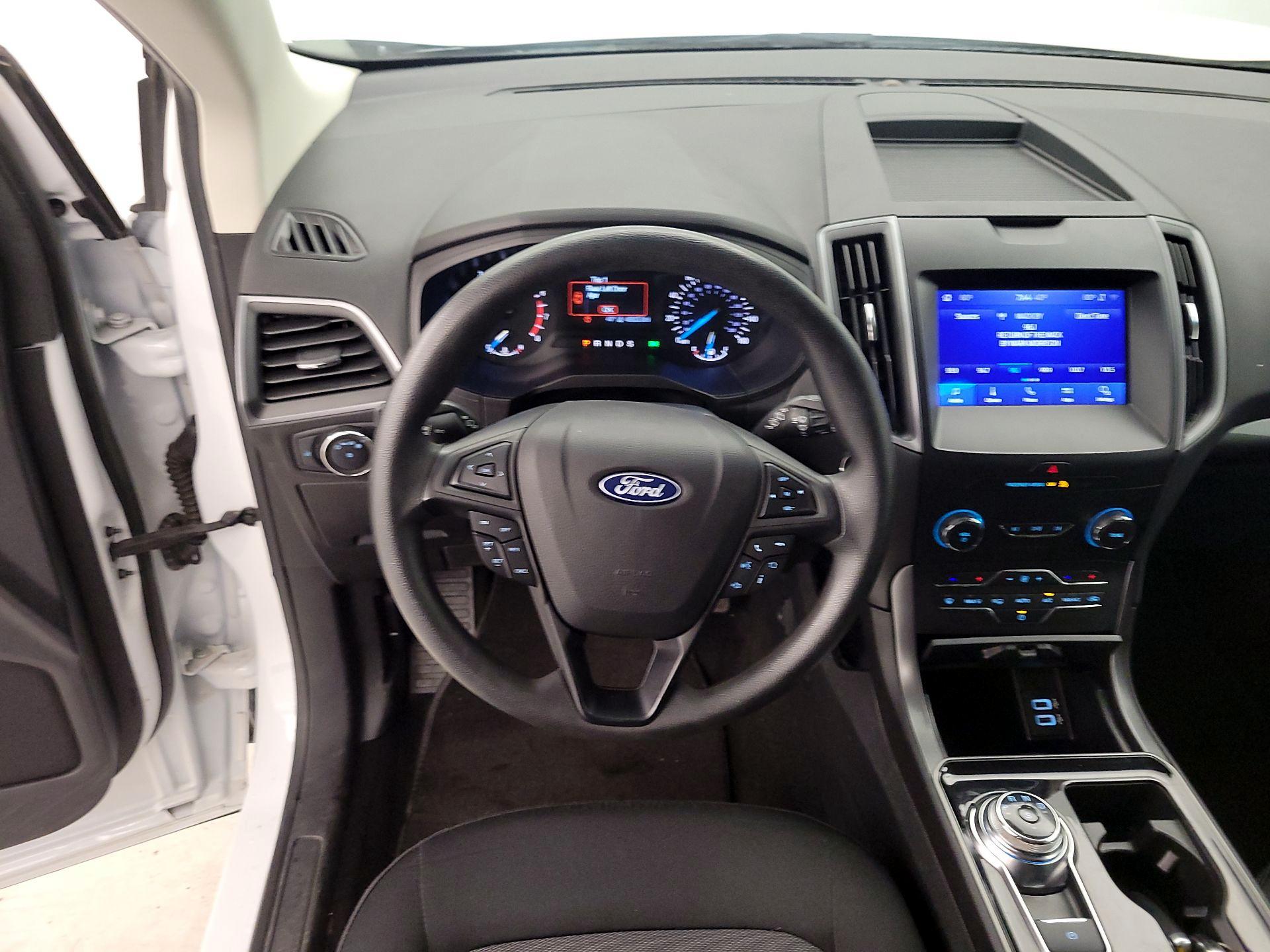 Thumbnail: 2020 Ford Edge - 10